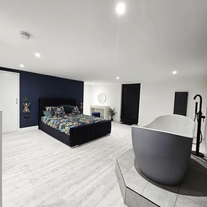 One-Bedroom House photo 1