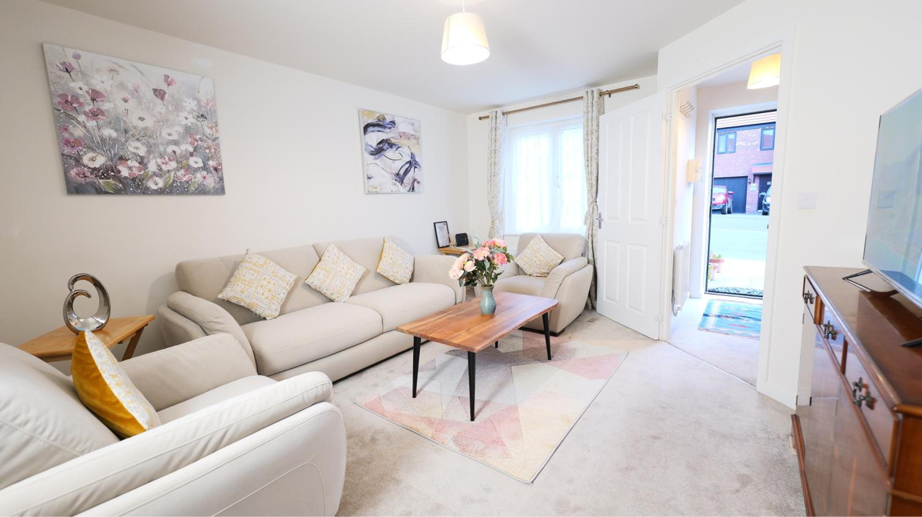Three-Bedroom House photo 1
