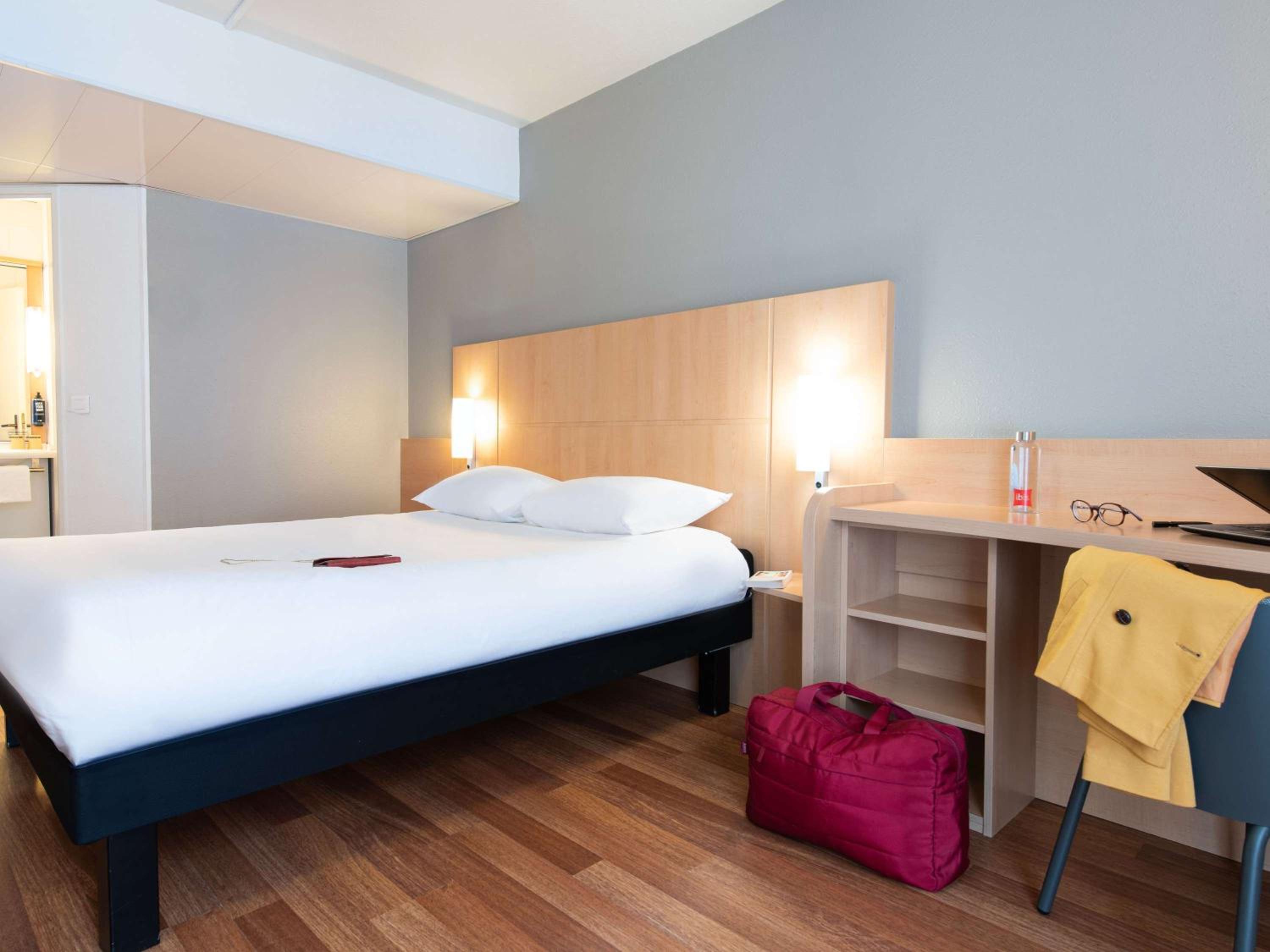 Standard Double Room photo 2