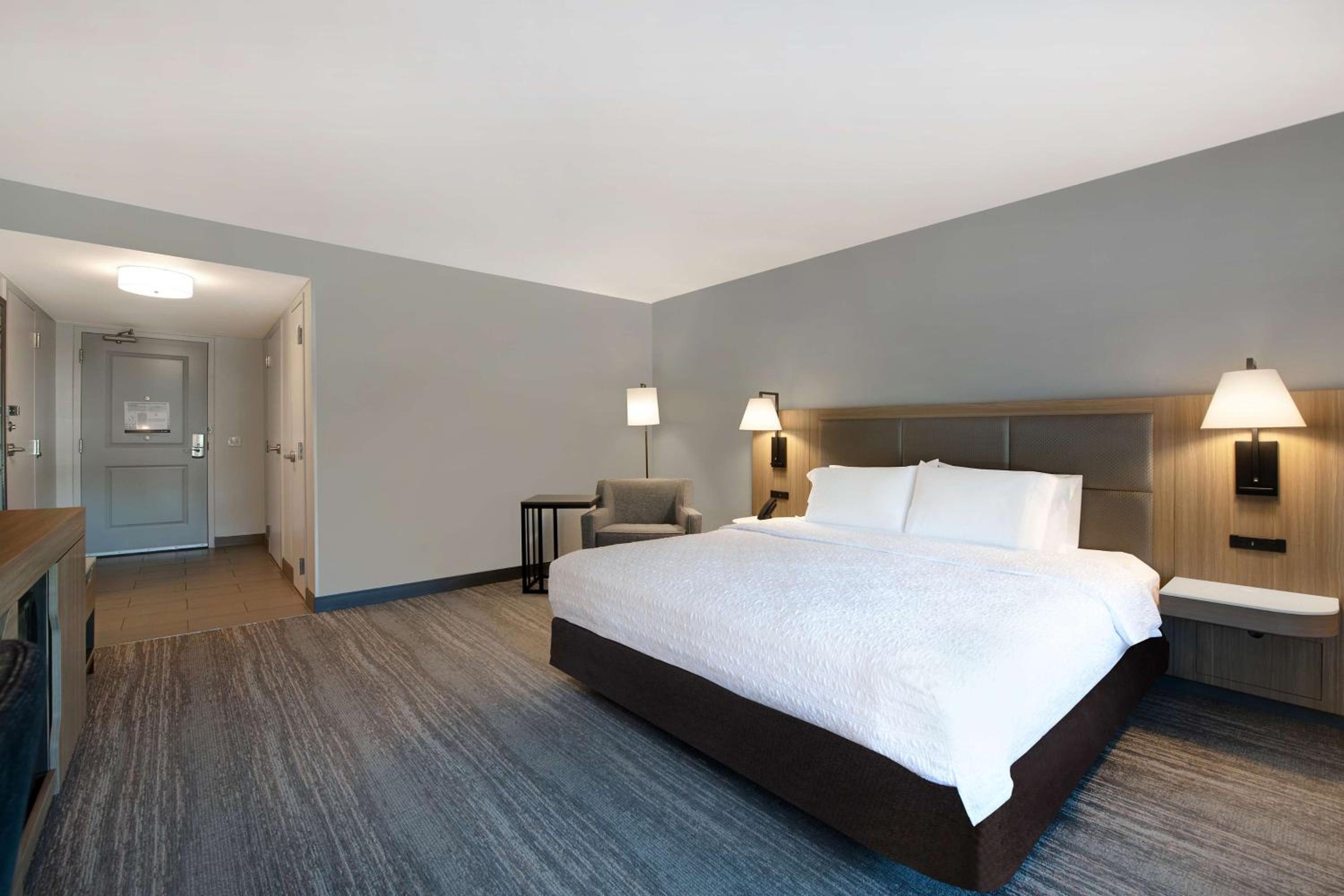 King Room - Mobility Access/Non-Smoking - Photo 7