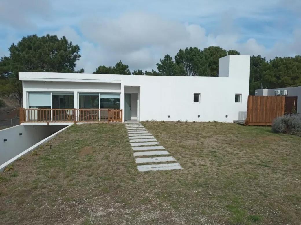 Two-Bedroom House photo 3