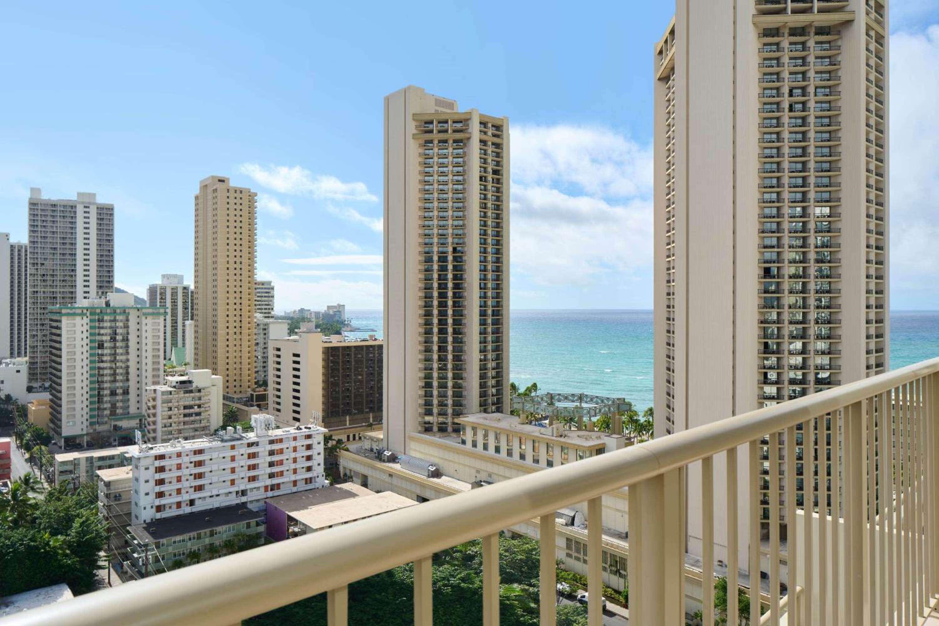 One Bedroom Suite with Partial Ocean View - Photo 2