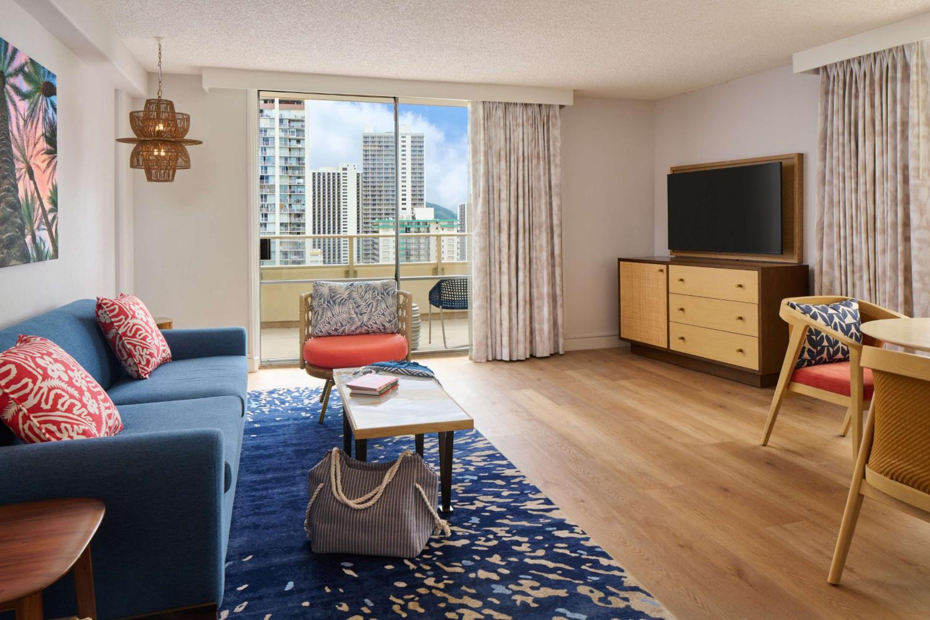 1 Bedroom Suite Partial Ocean View  - Photo 2