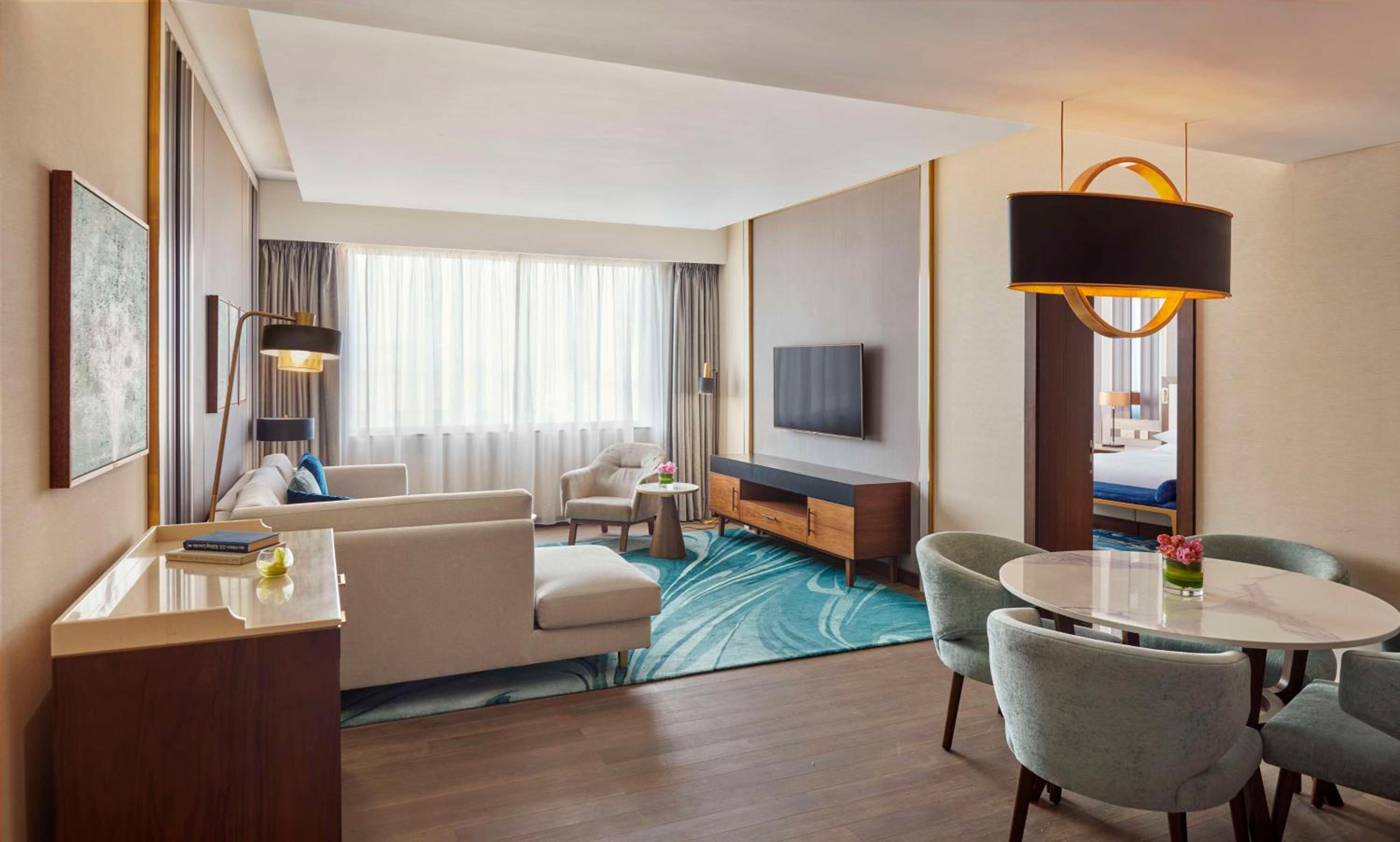 Grand Executive Suite - Photo 4