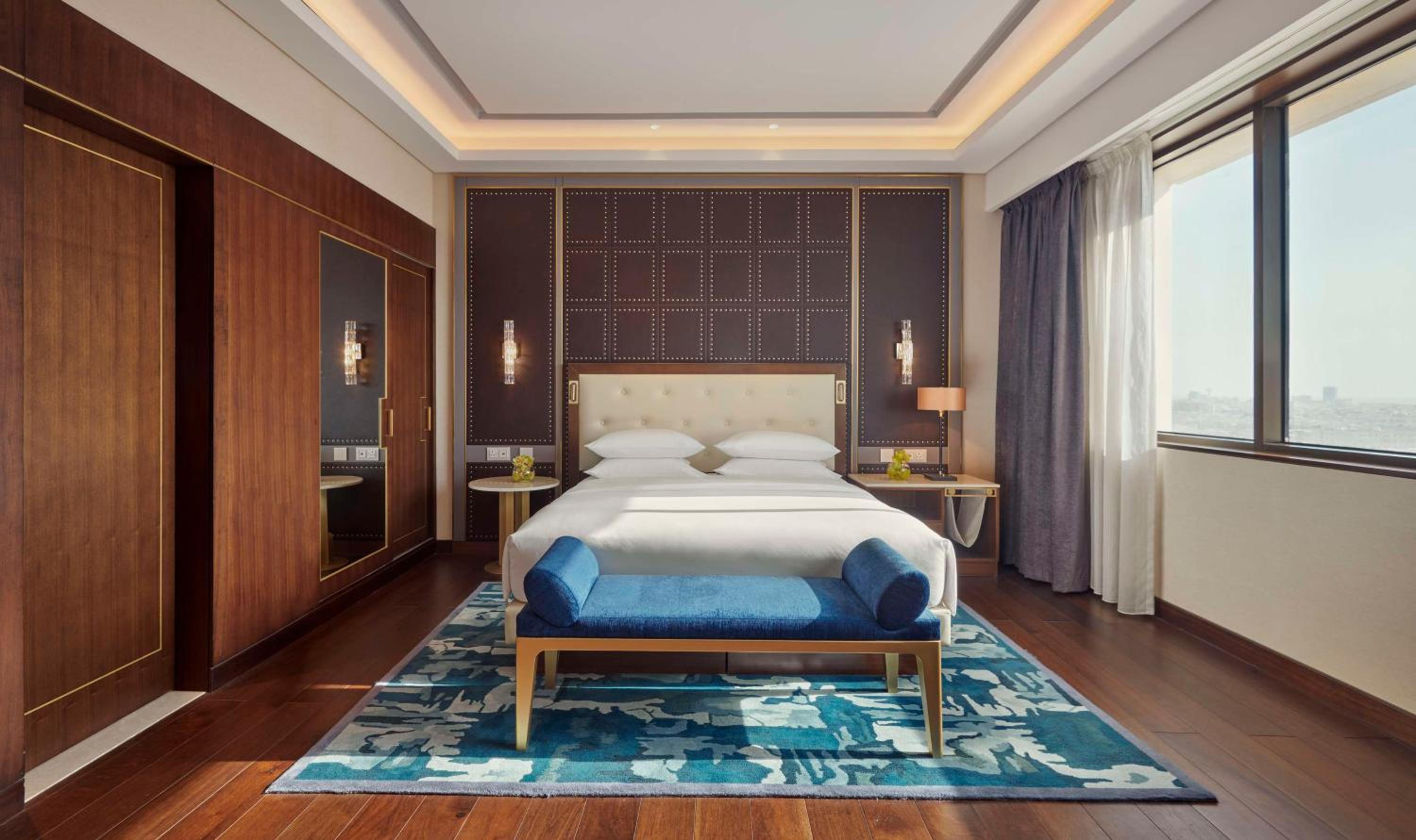 Diplomat Suite - Photo 7