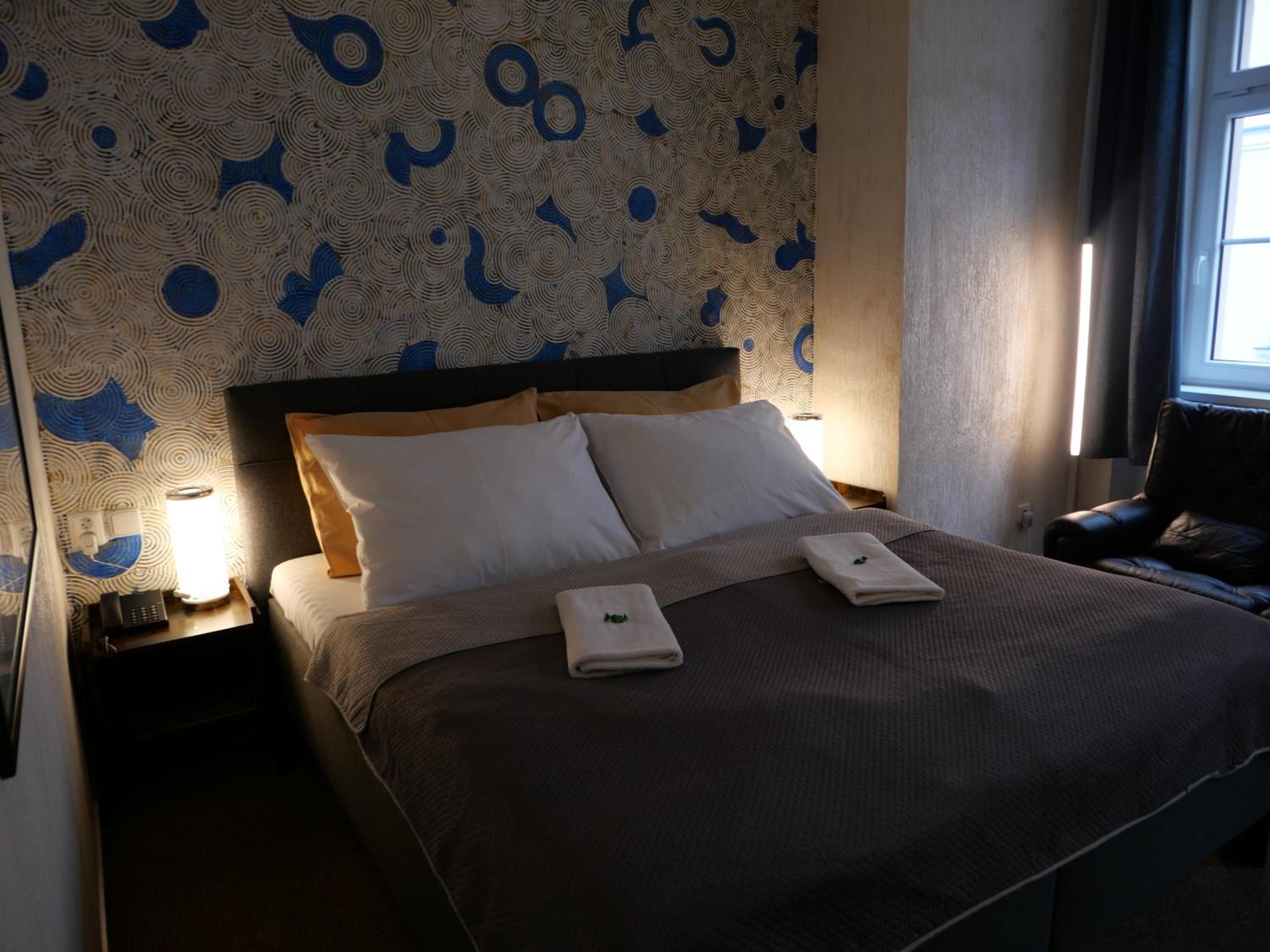 Double Room - Photo 7