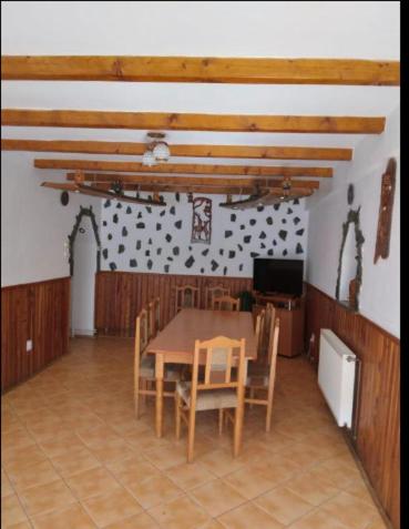 Triple Room with Private Bathroom - Photo 6