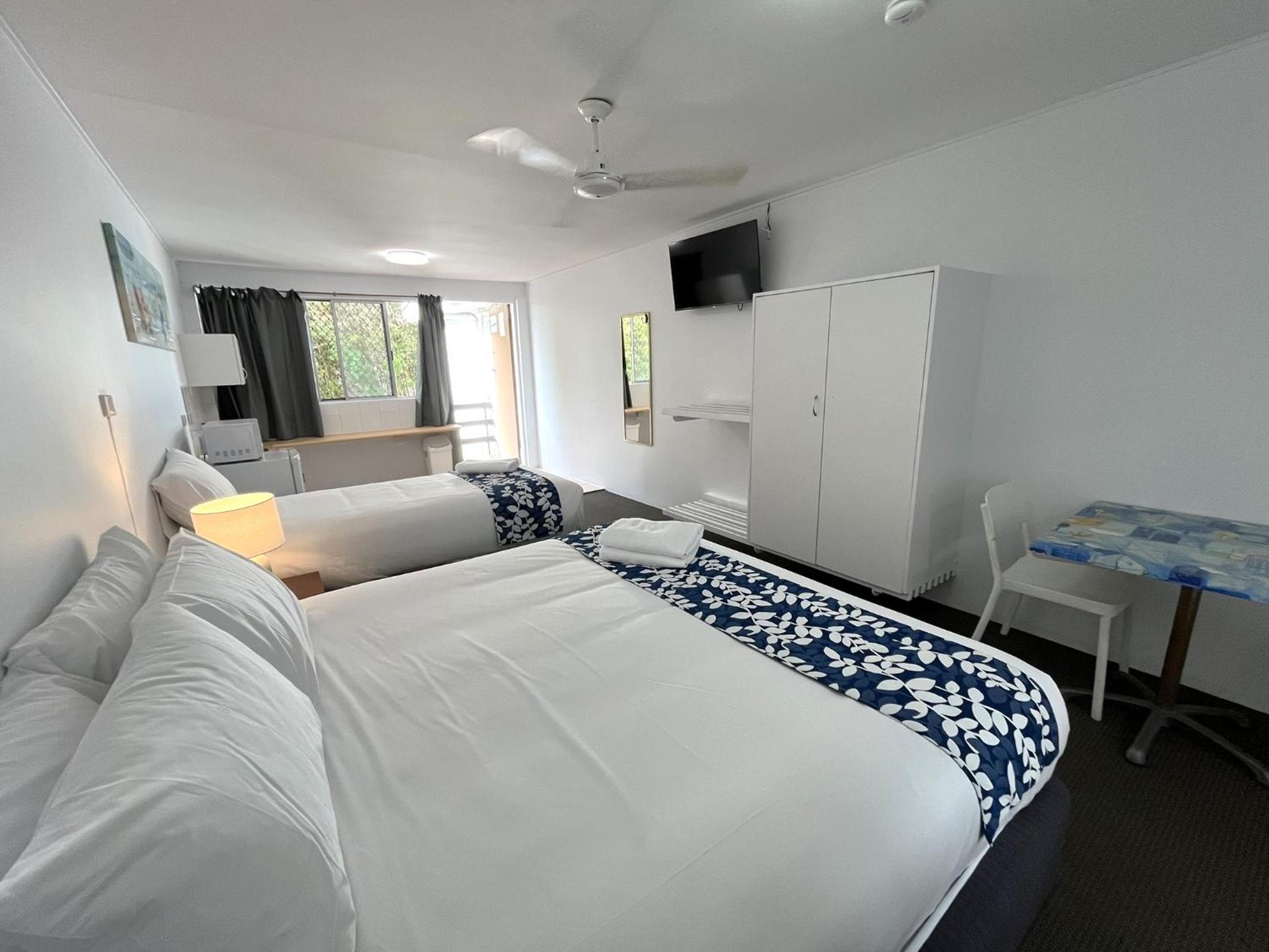 Triple Room - Photo 9