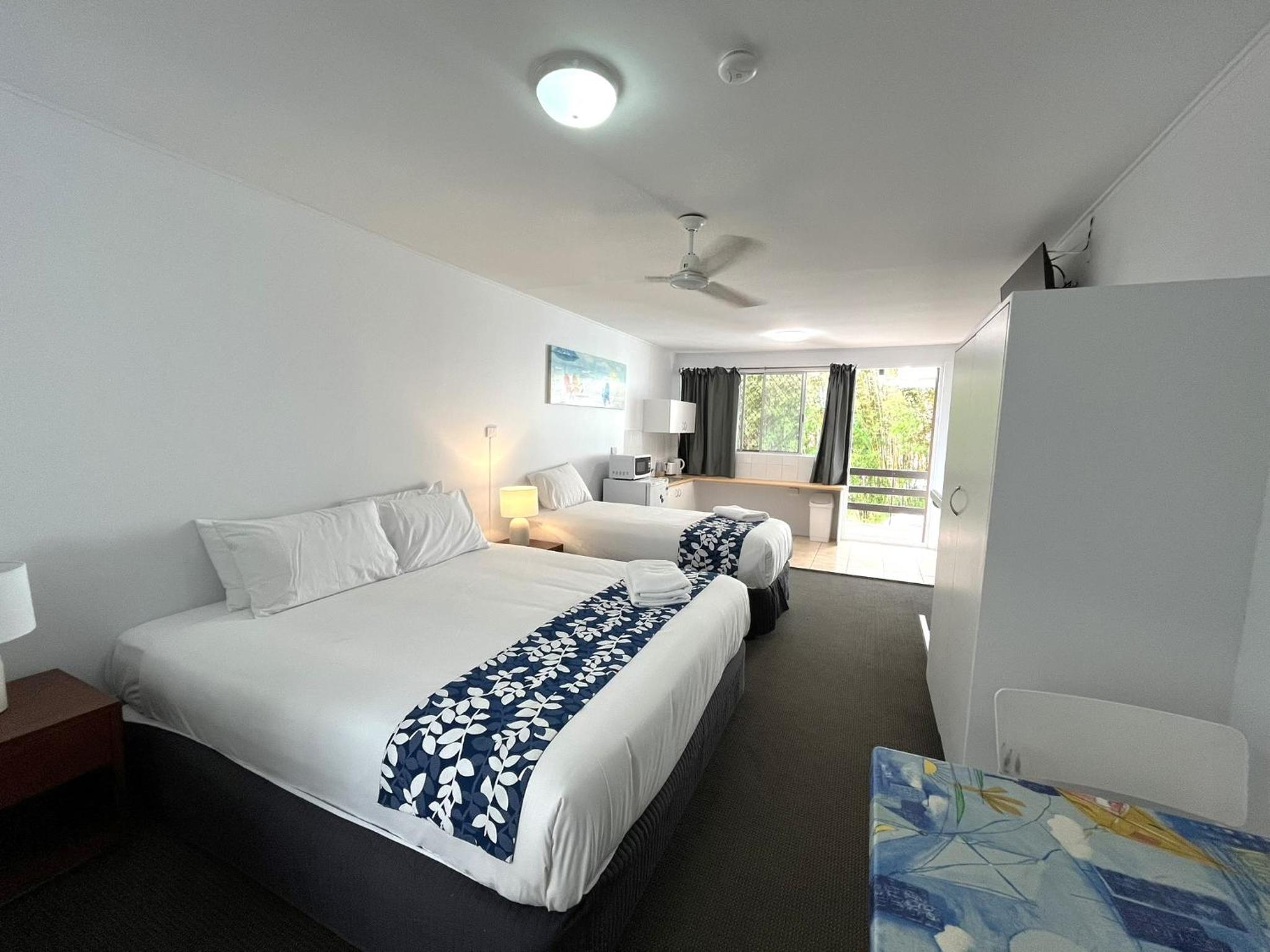 Triple Room - Photo 8