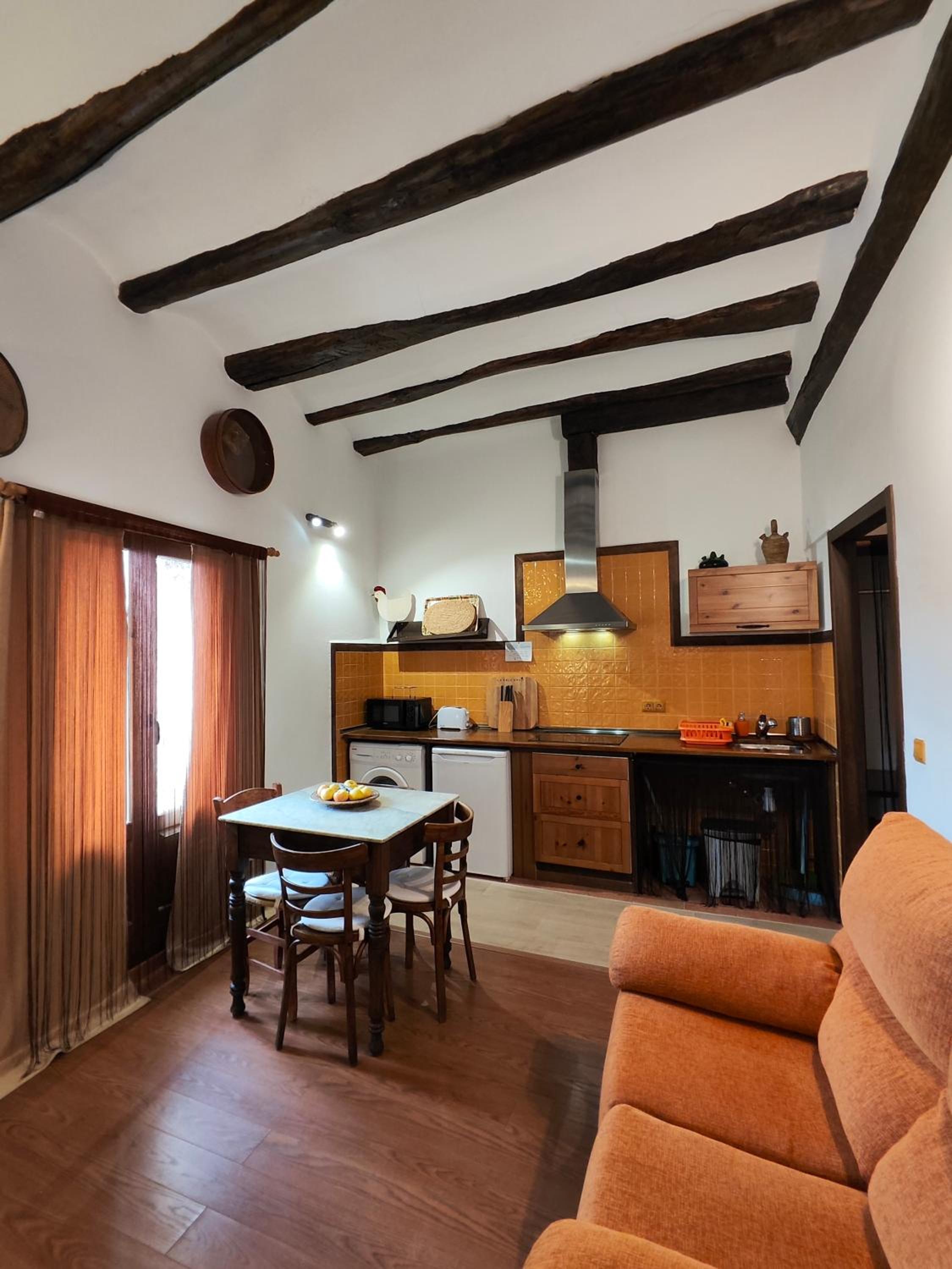 Apartment with Mountain View photo 2