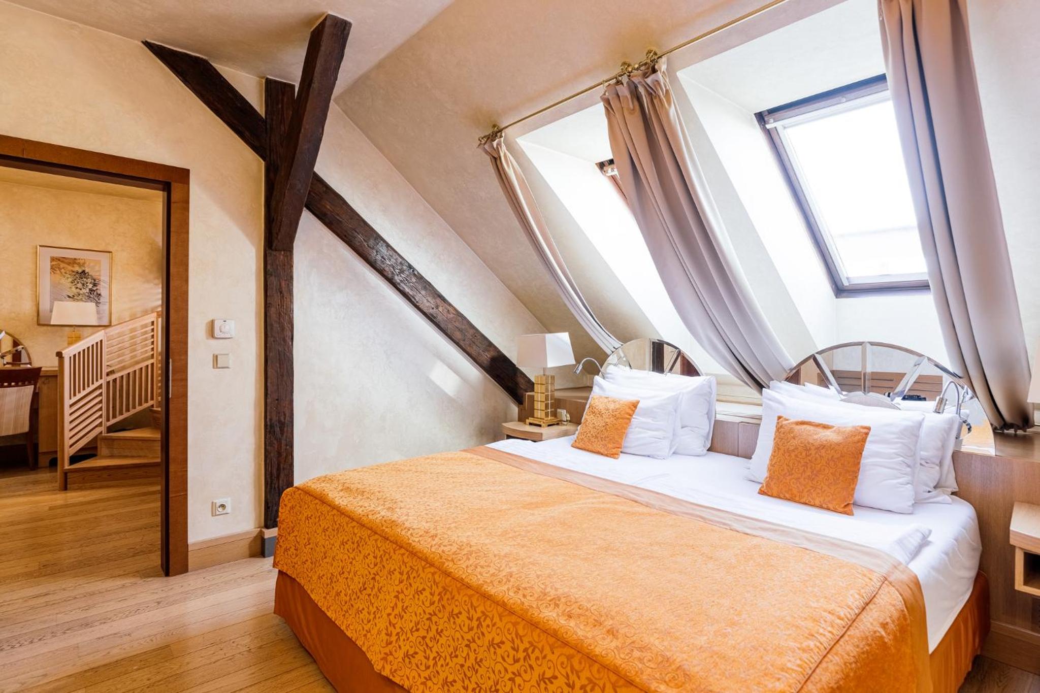 Junior Suite - Photo 11