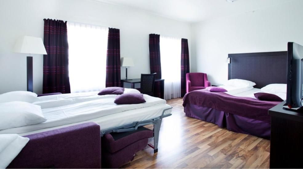 Family Room - Photo 1