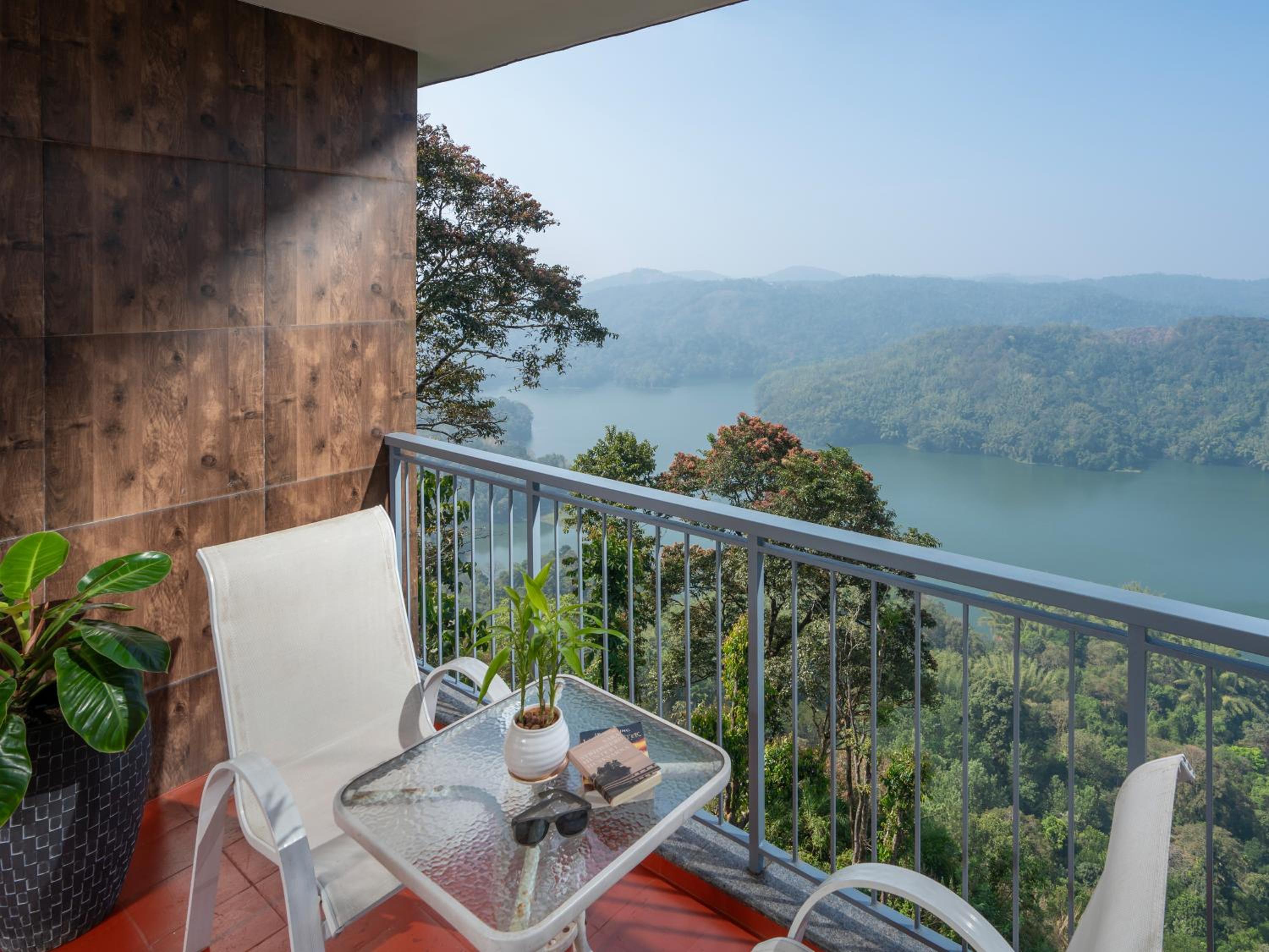Deluxe lake view
