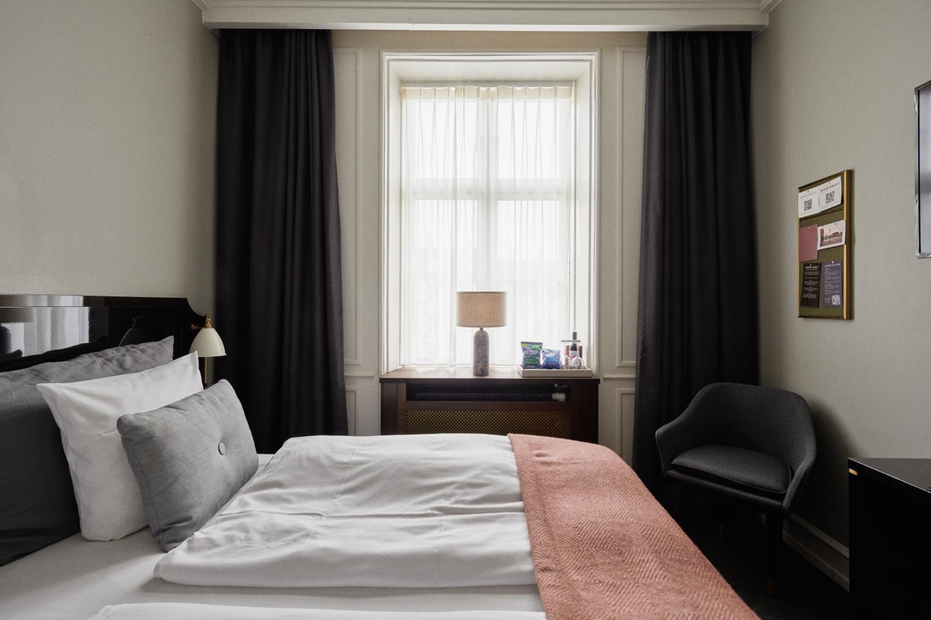 Small Double Room - Photo 3