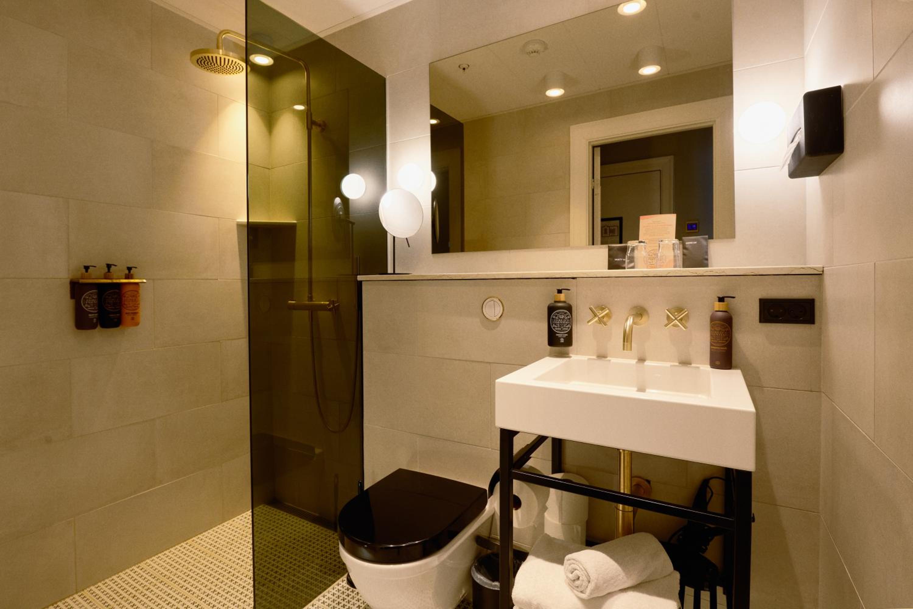 Small Double Room - Photo 4