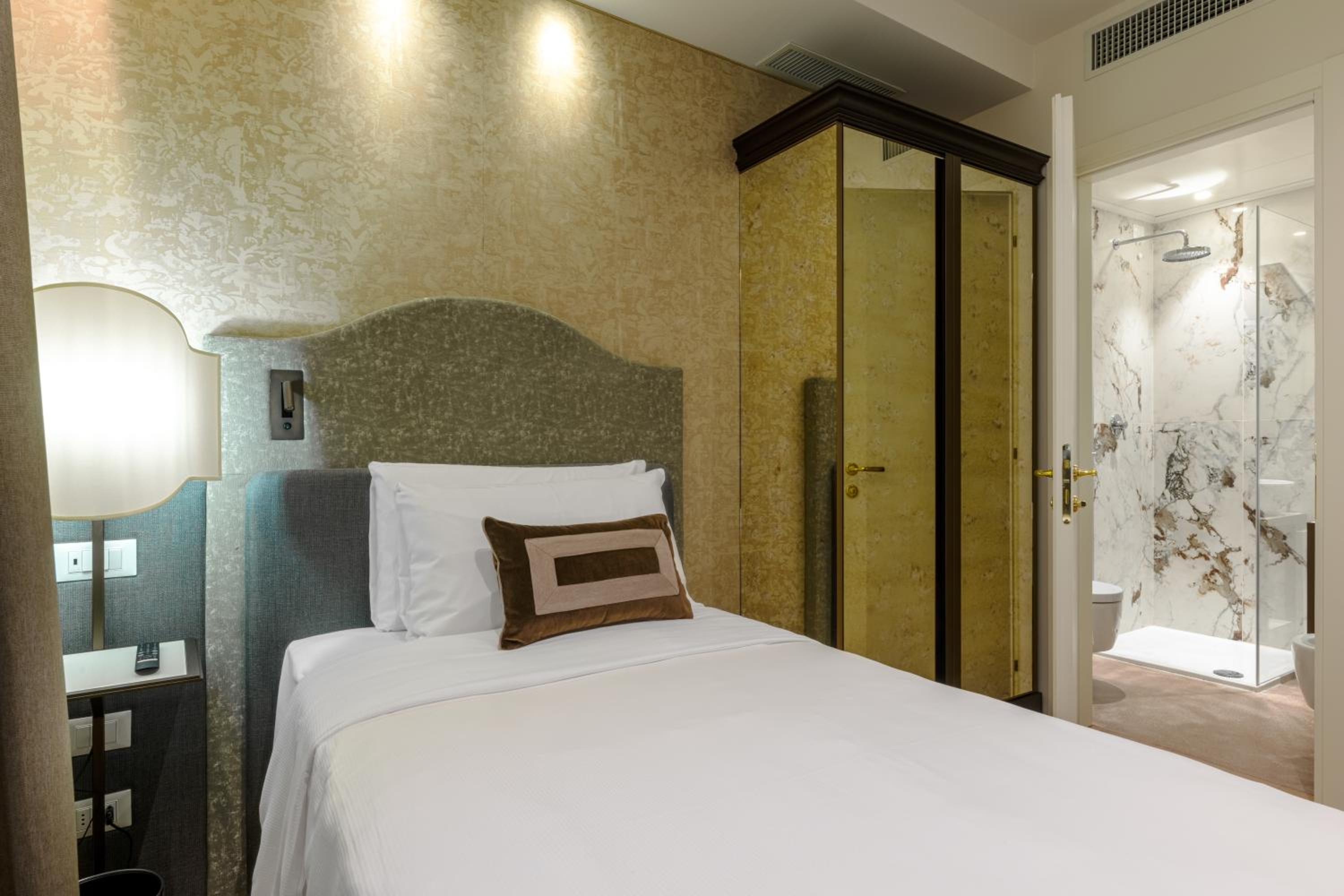 Single Room photo 3