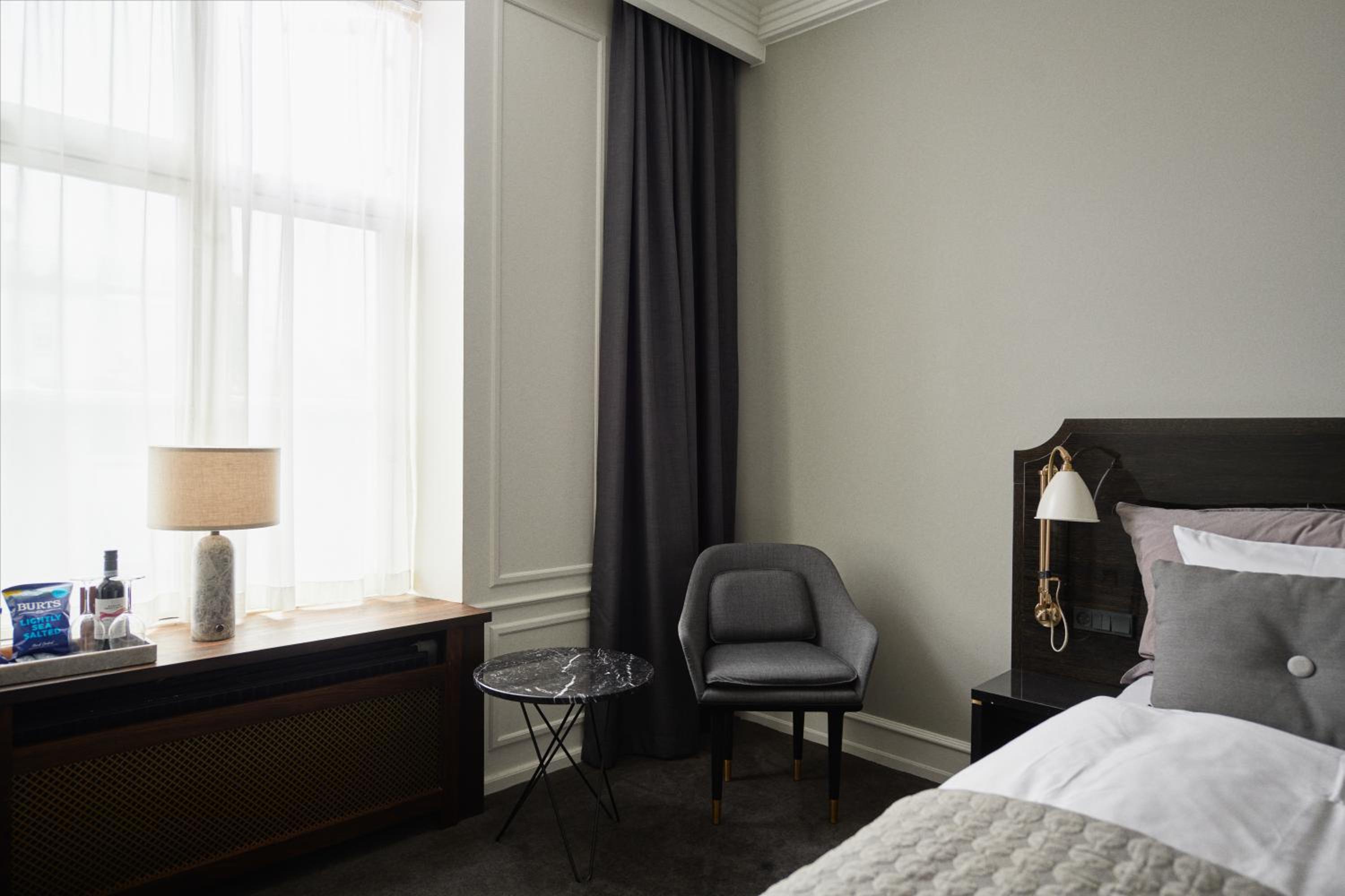 Twin Room - Photo 3