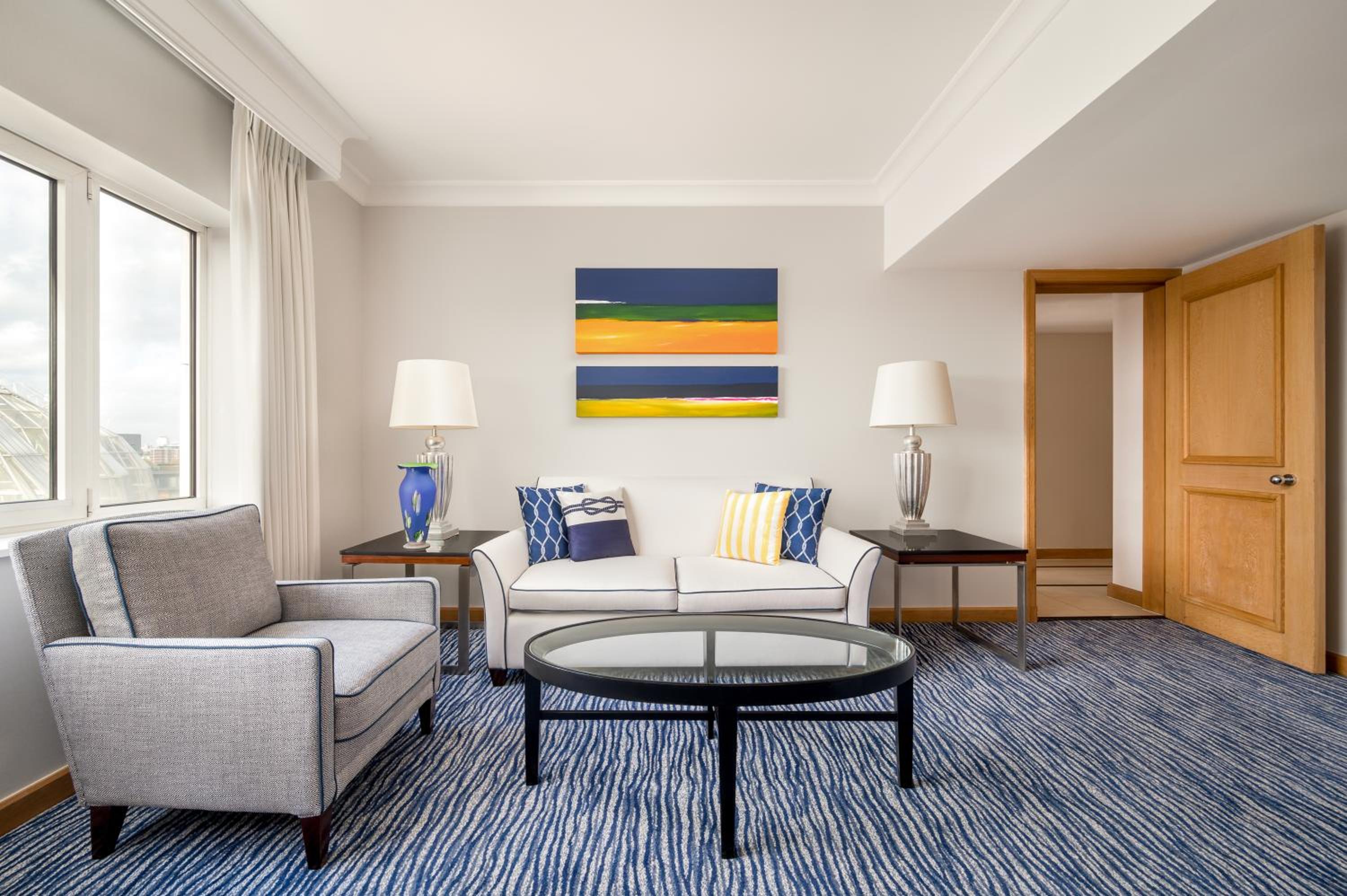 Chelsea Twin Suite photo 1
