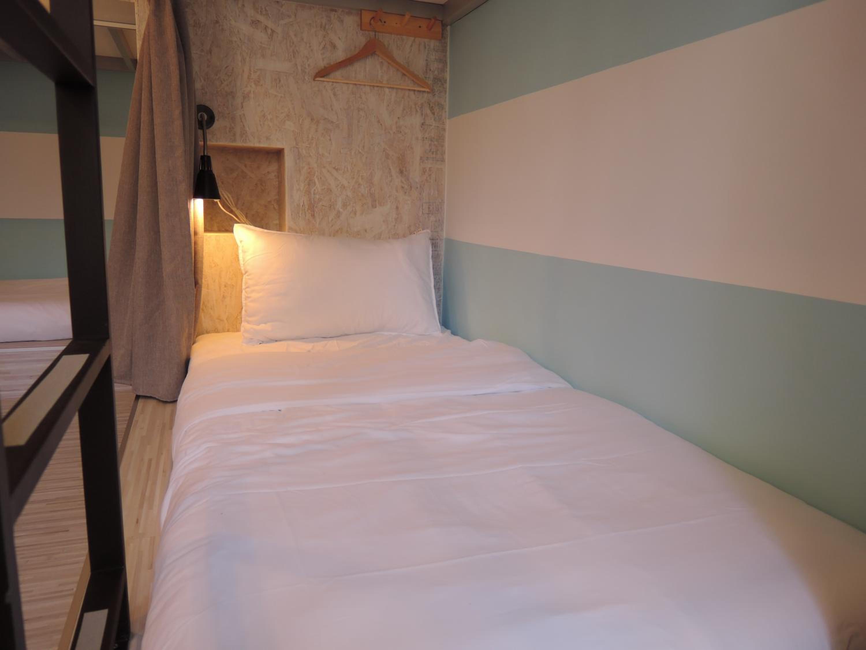Bed in 6-Bed Mixed Dormitory Room photo 2