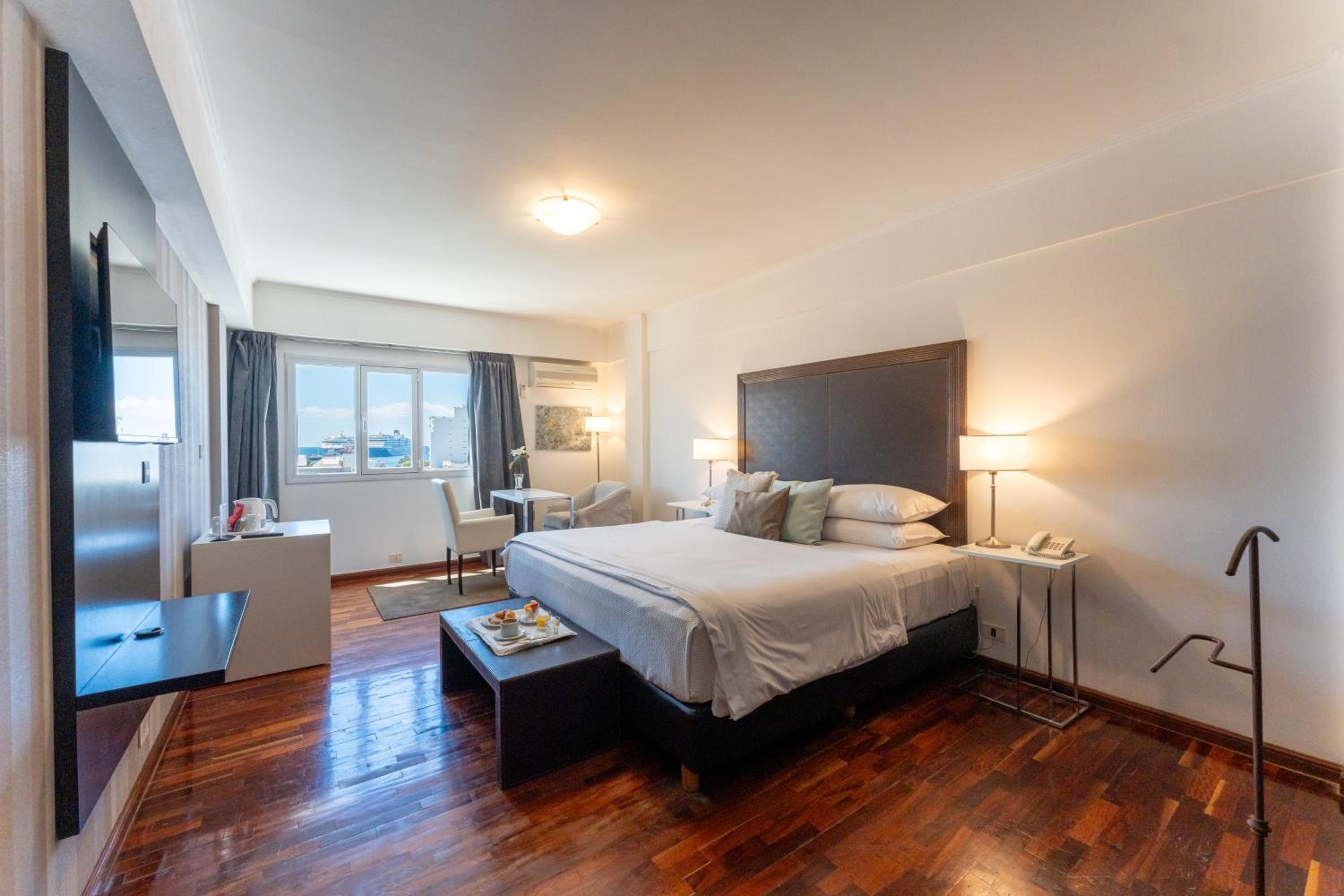 Superior Queen Room
