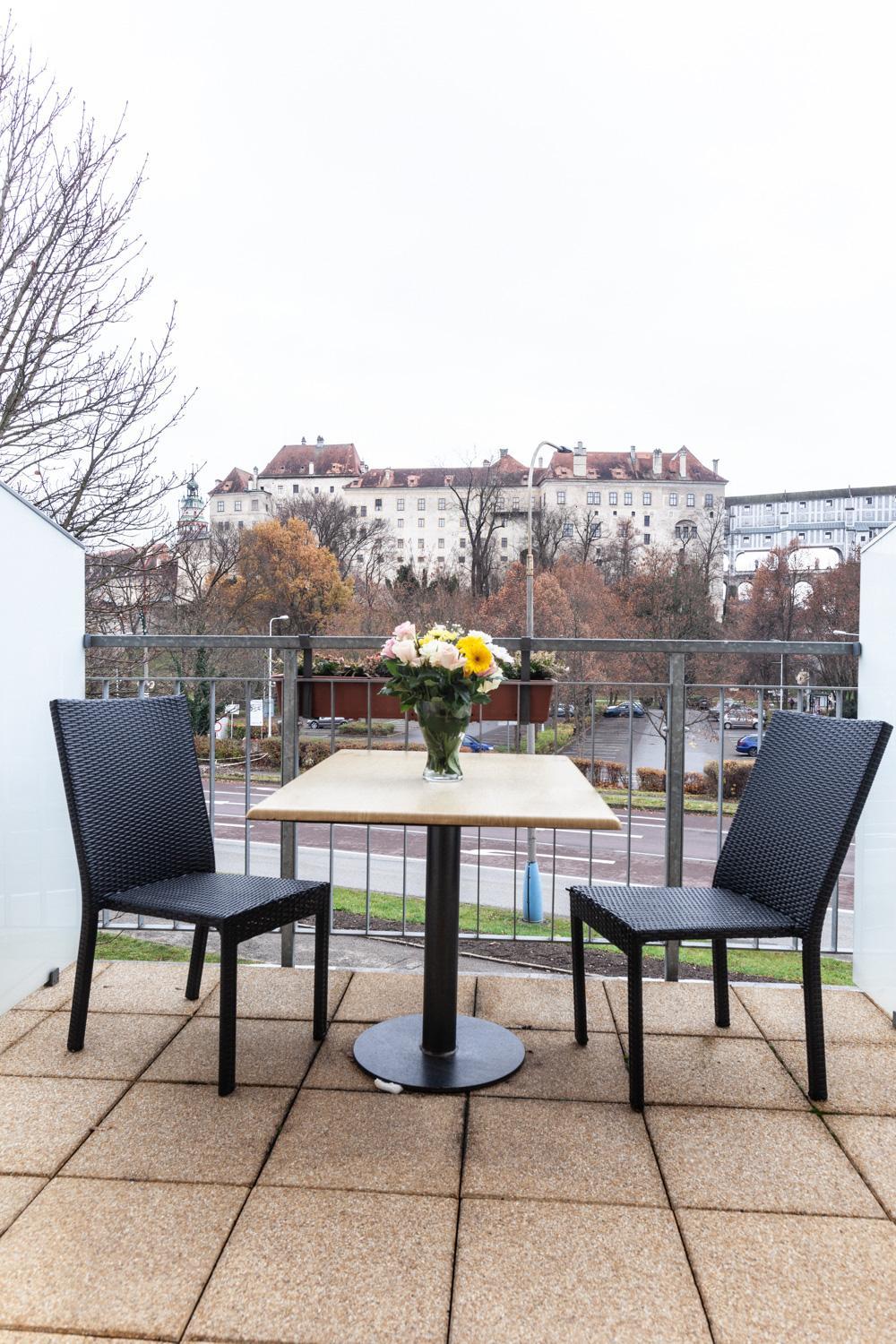 Studio Apartment with Balcony photo 1
