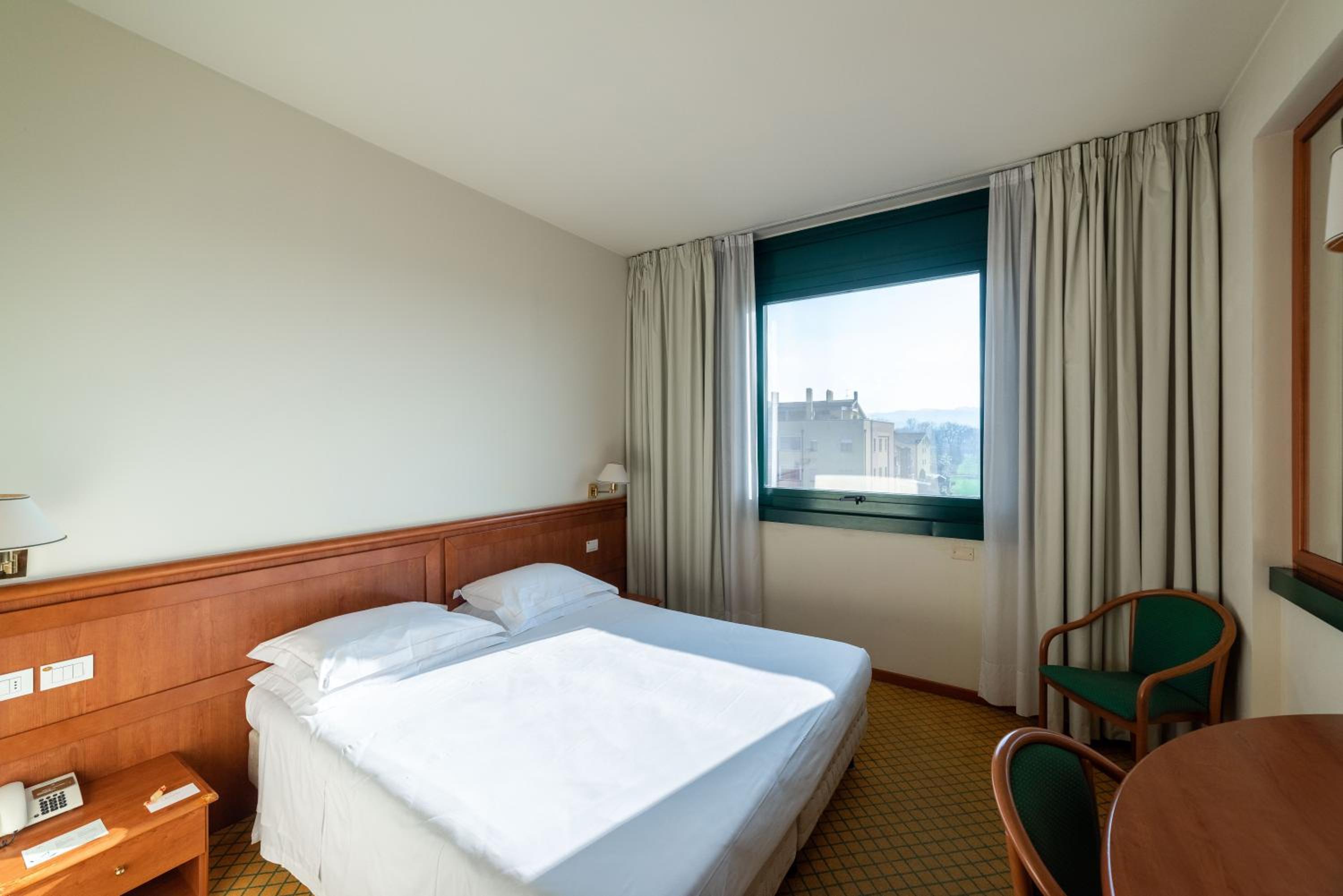 Classic Double or Twin Room photo 1