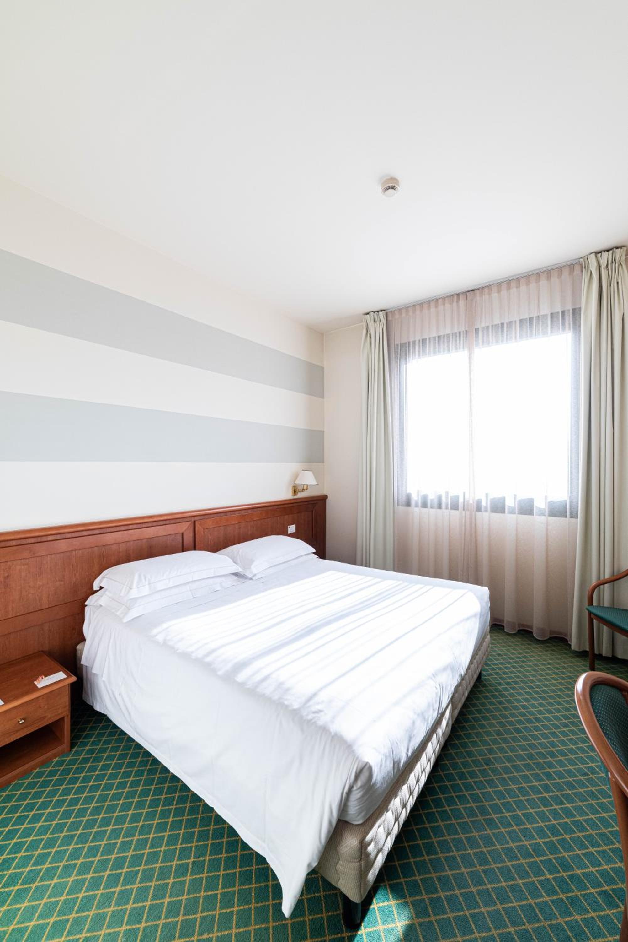 Compact Room photo 1