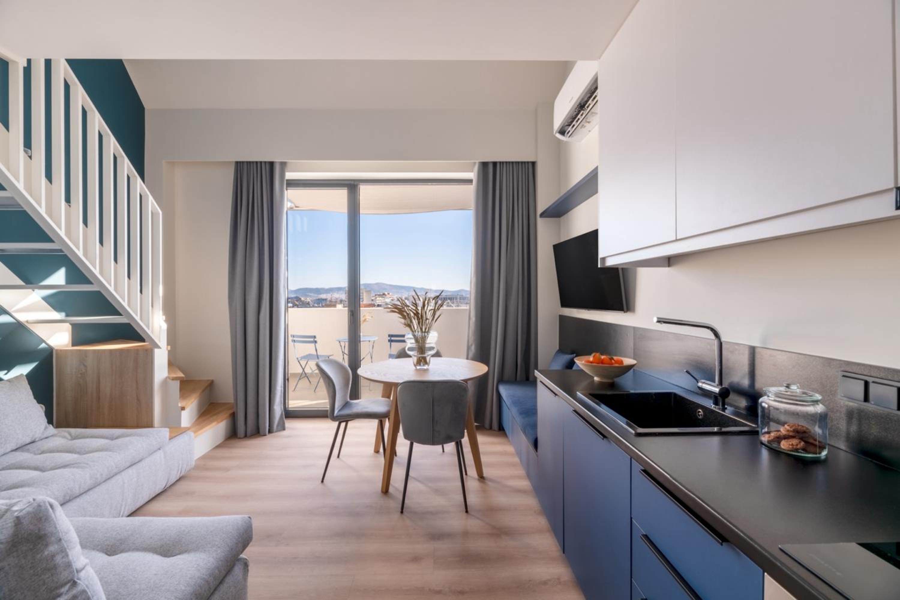Suite with Balcony photo 2