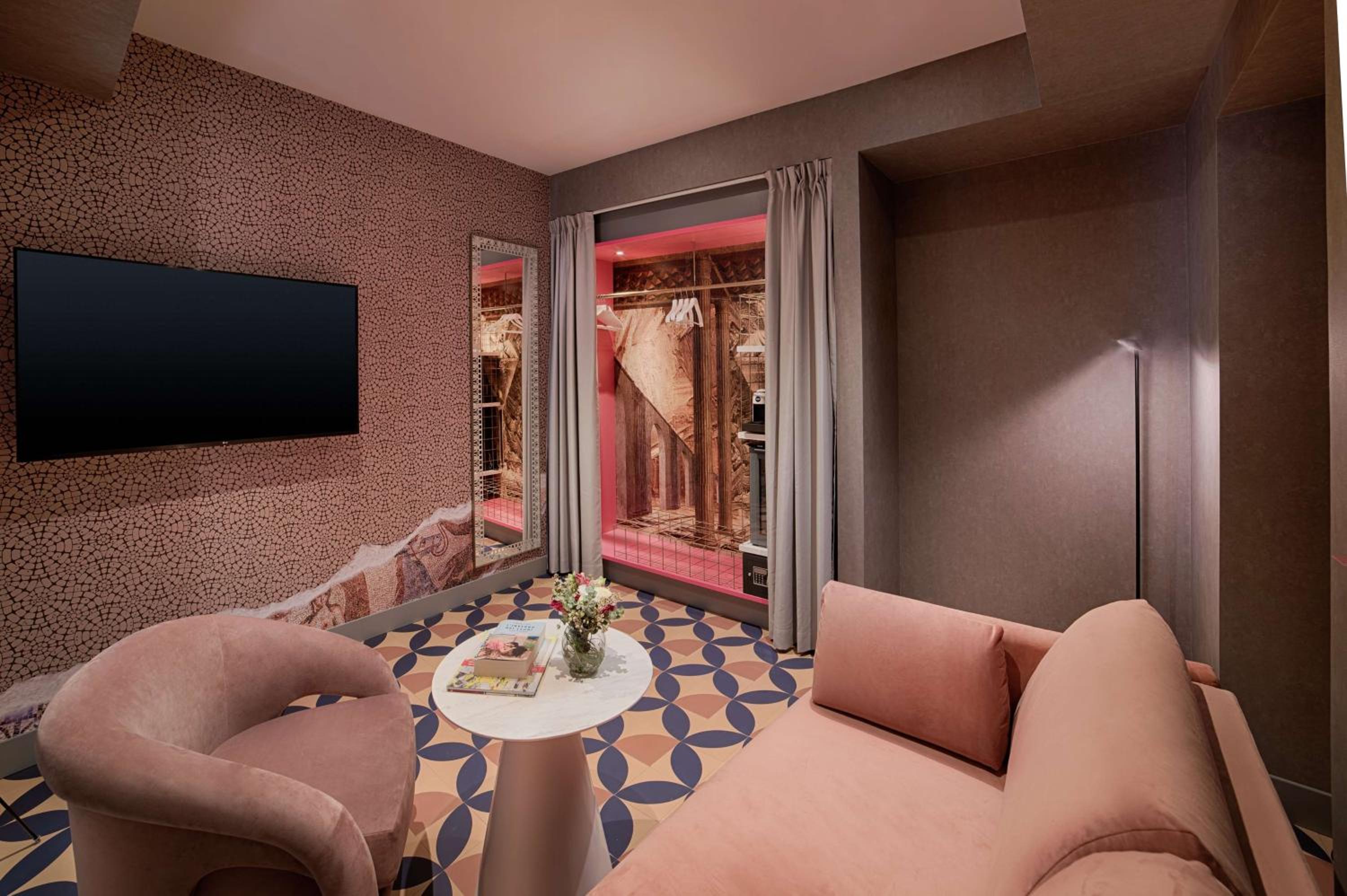 Nhow Junior Suite