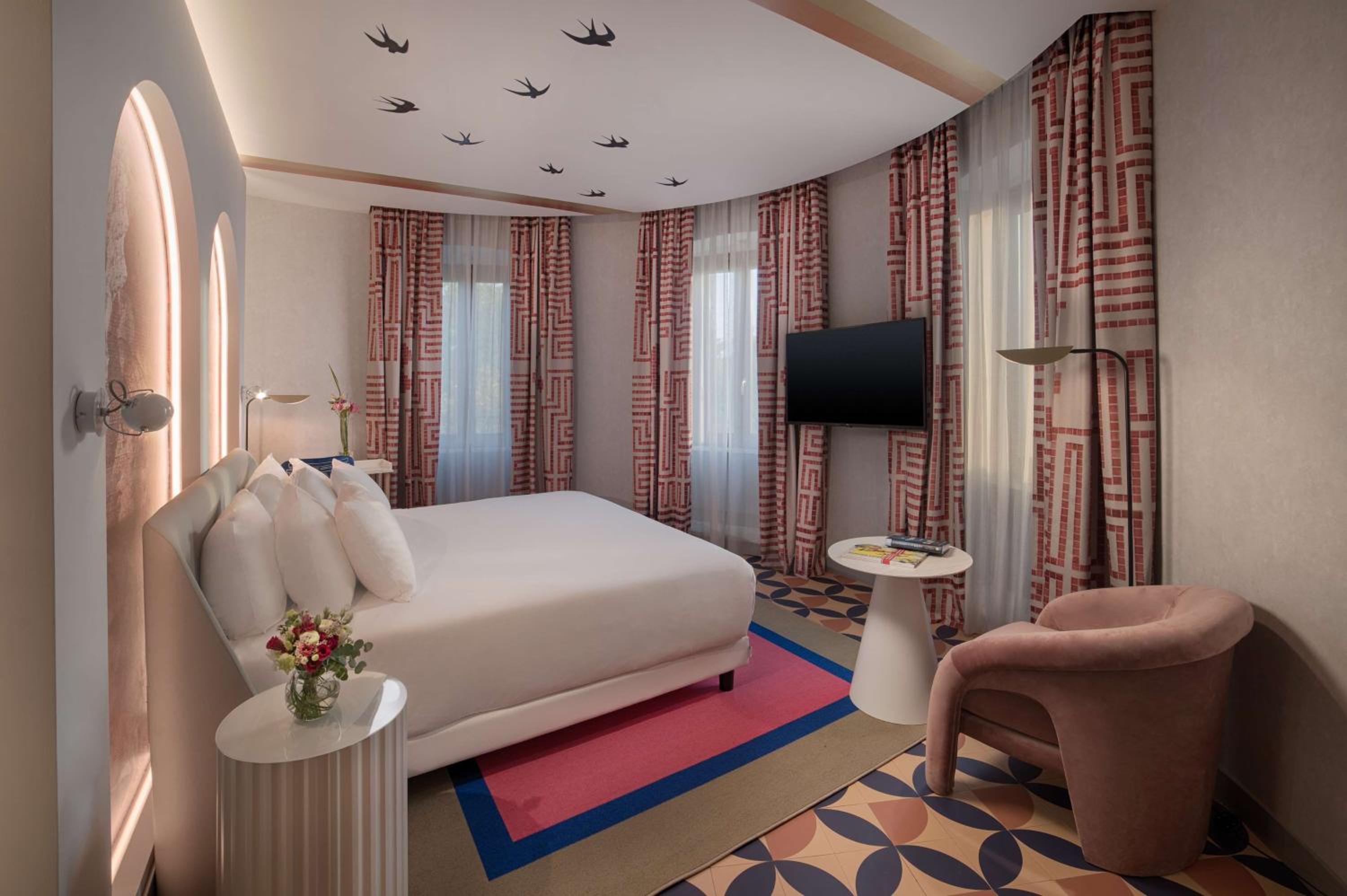 Nhow Junior Suite