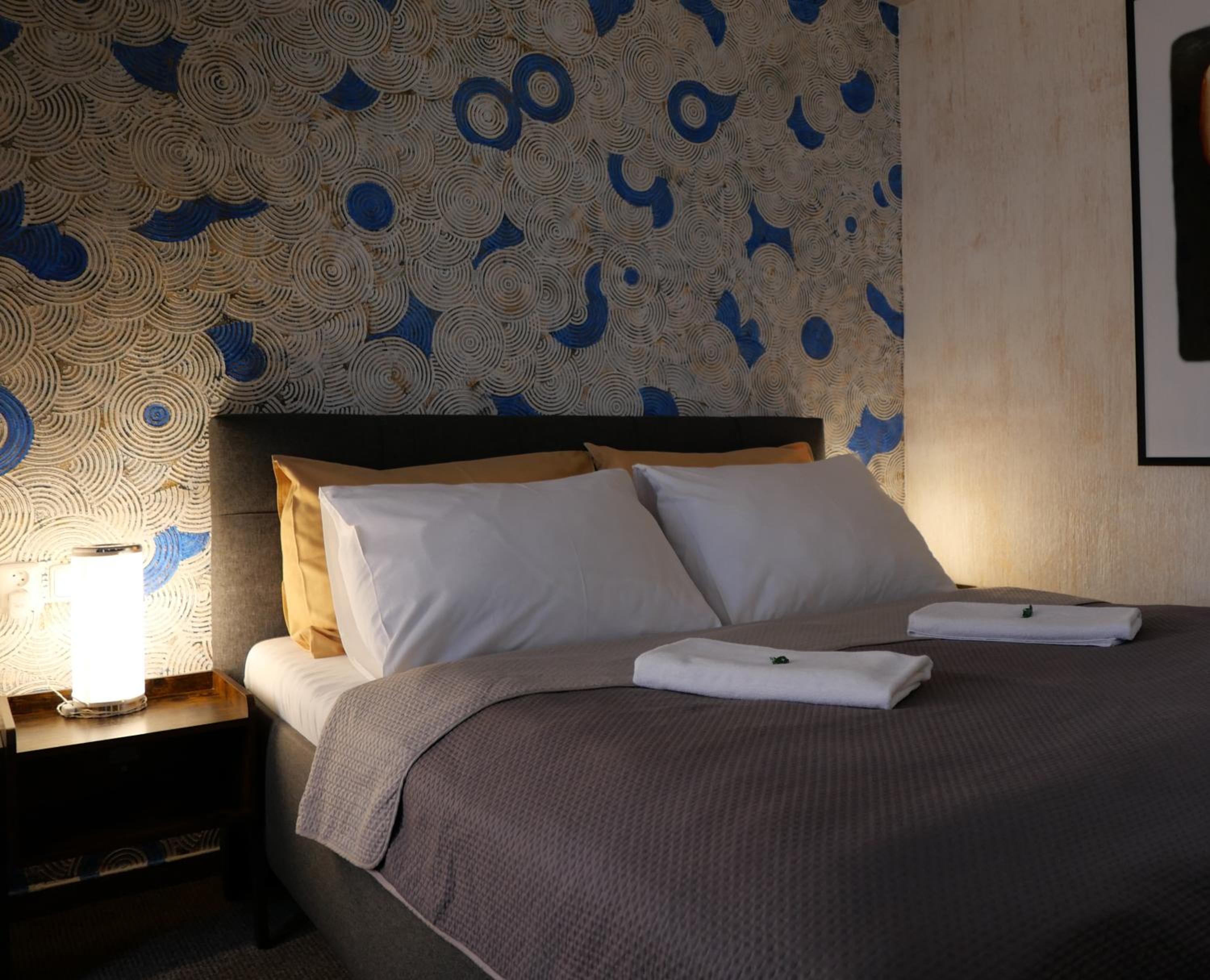 Double Room - Photo 11