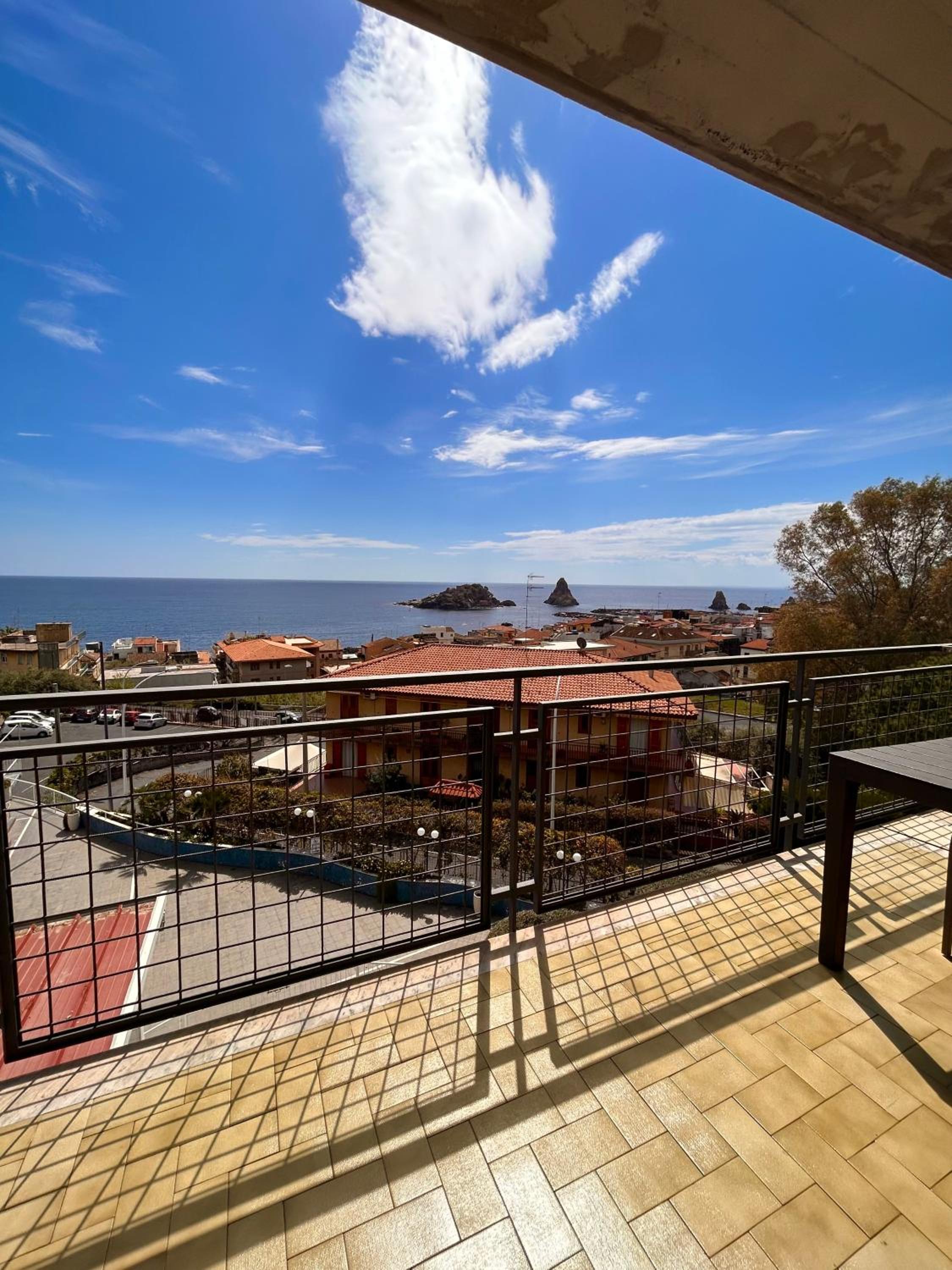 Triple Room with Sea View - Photo 3