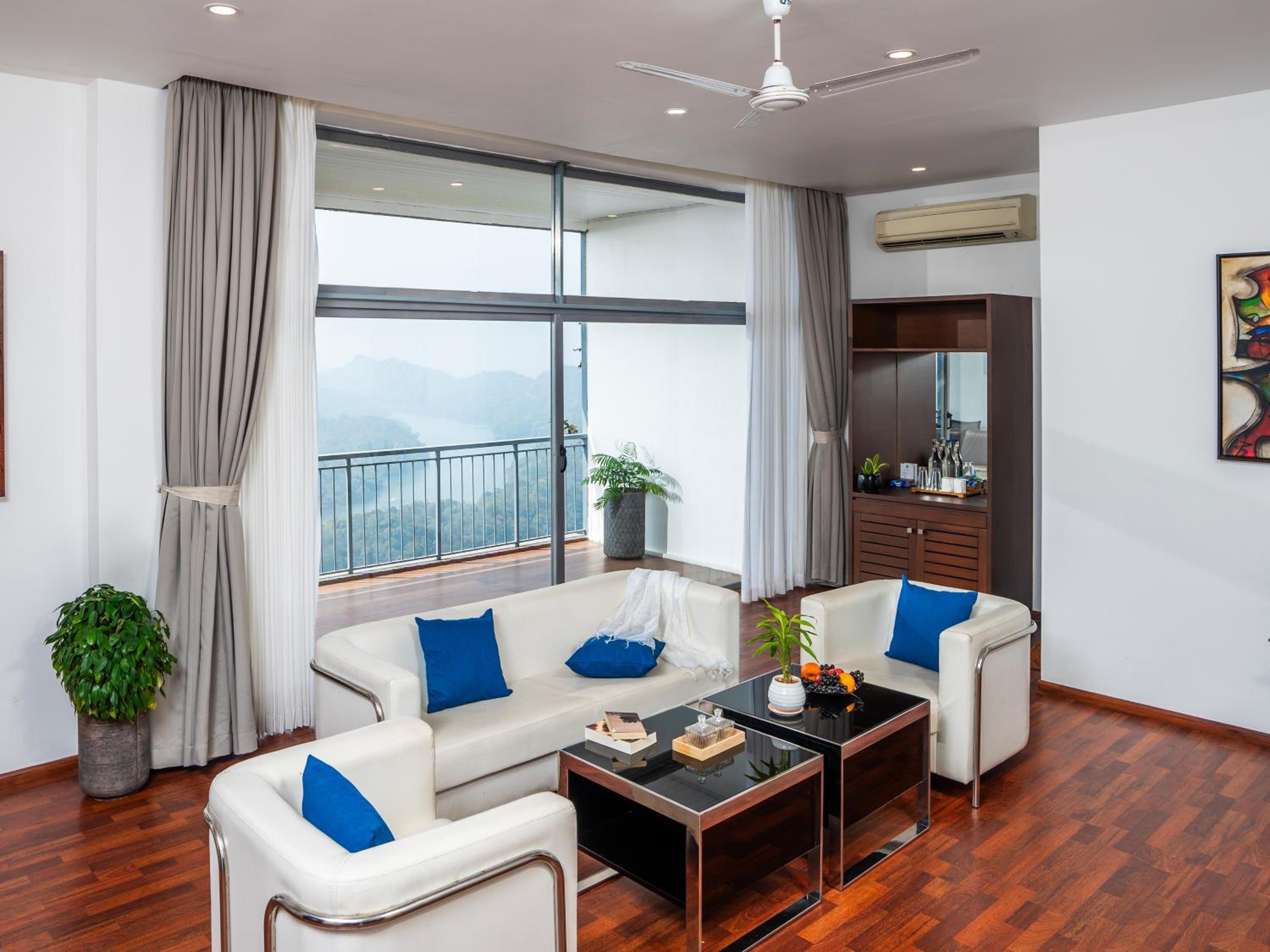 Ponmudi Suite