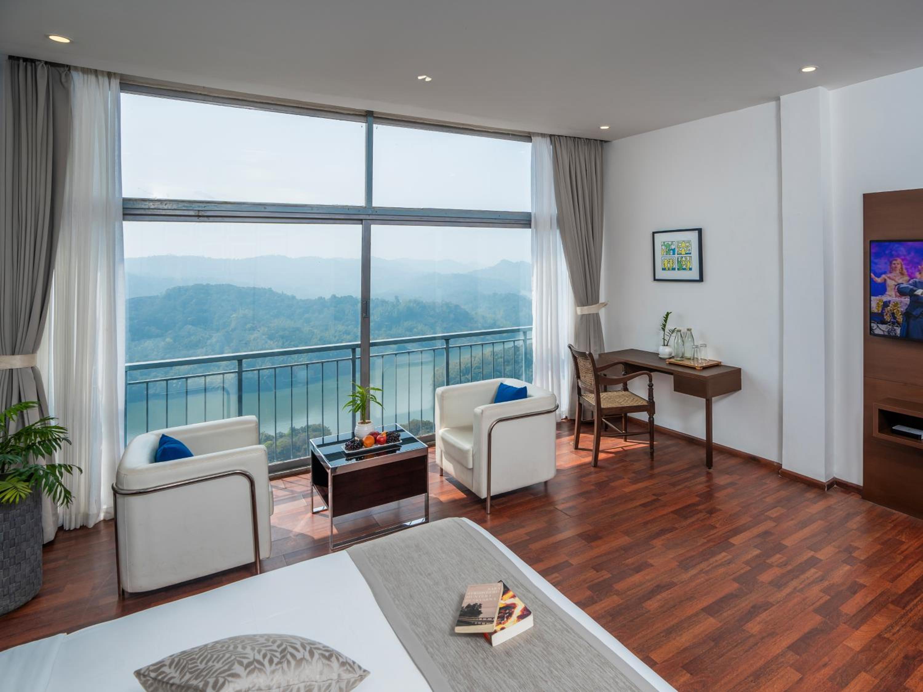 Ponmudi Suite