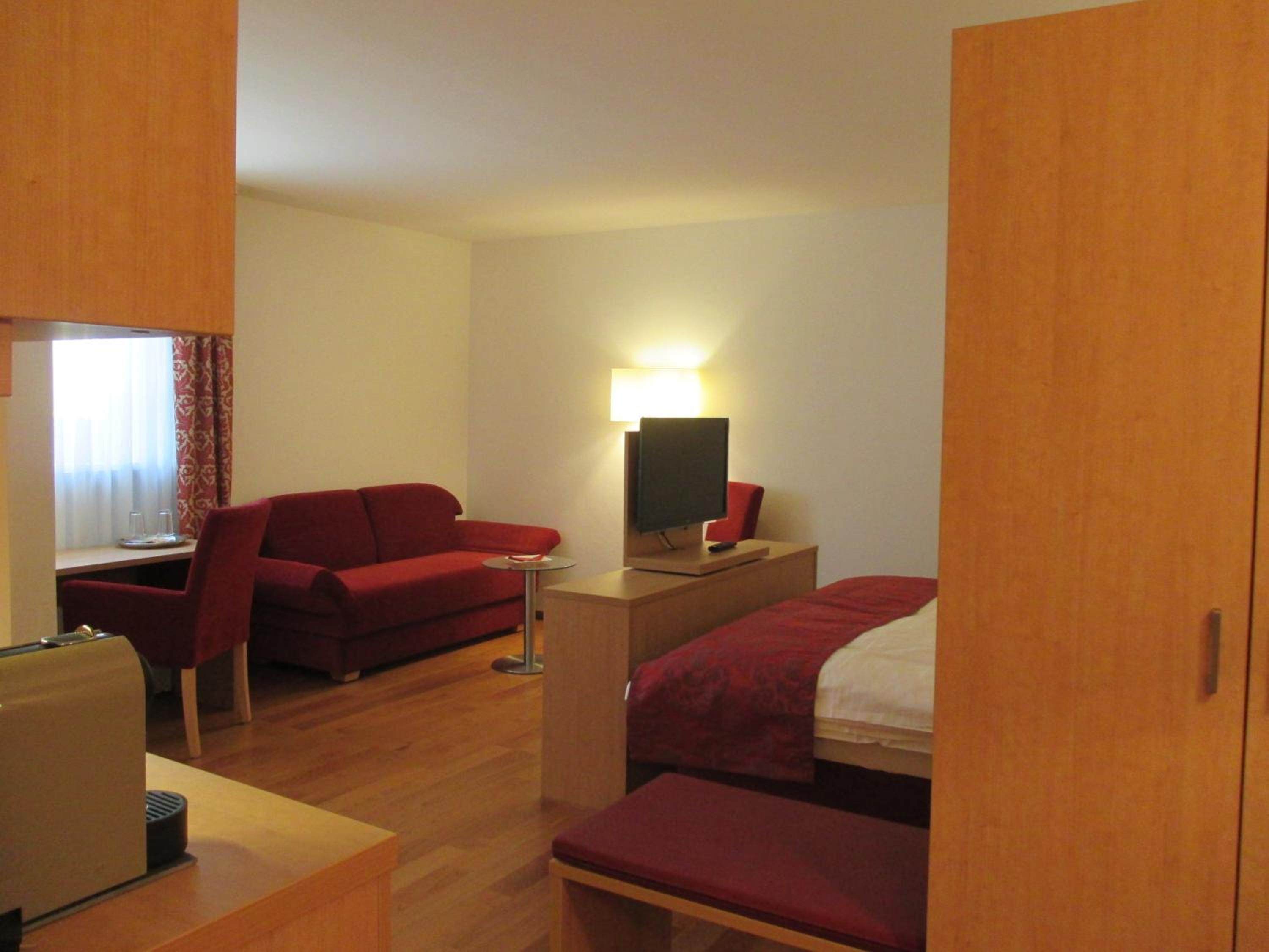Family Room without Balcony photo 2