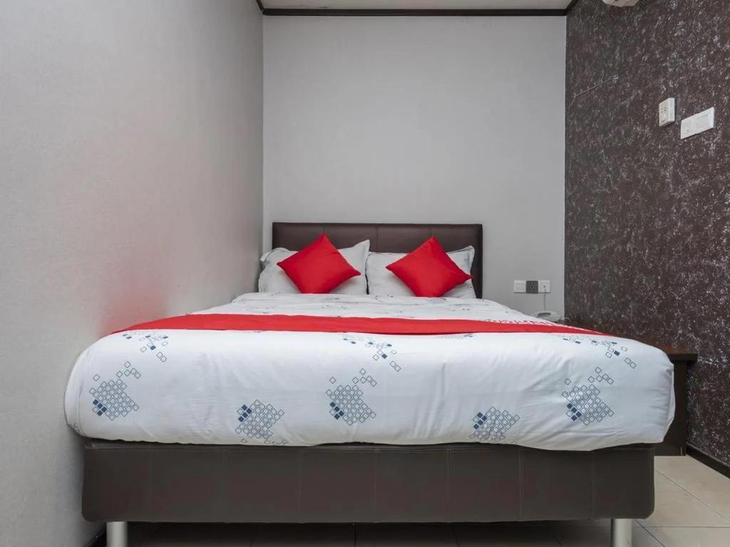 Standard Queen Room - Photo 2