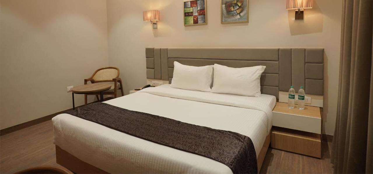 Deluxe Room - Photo 1