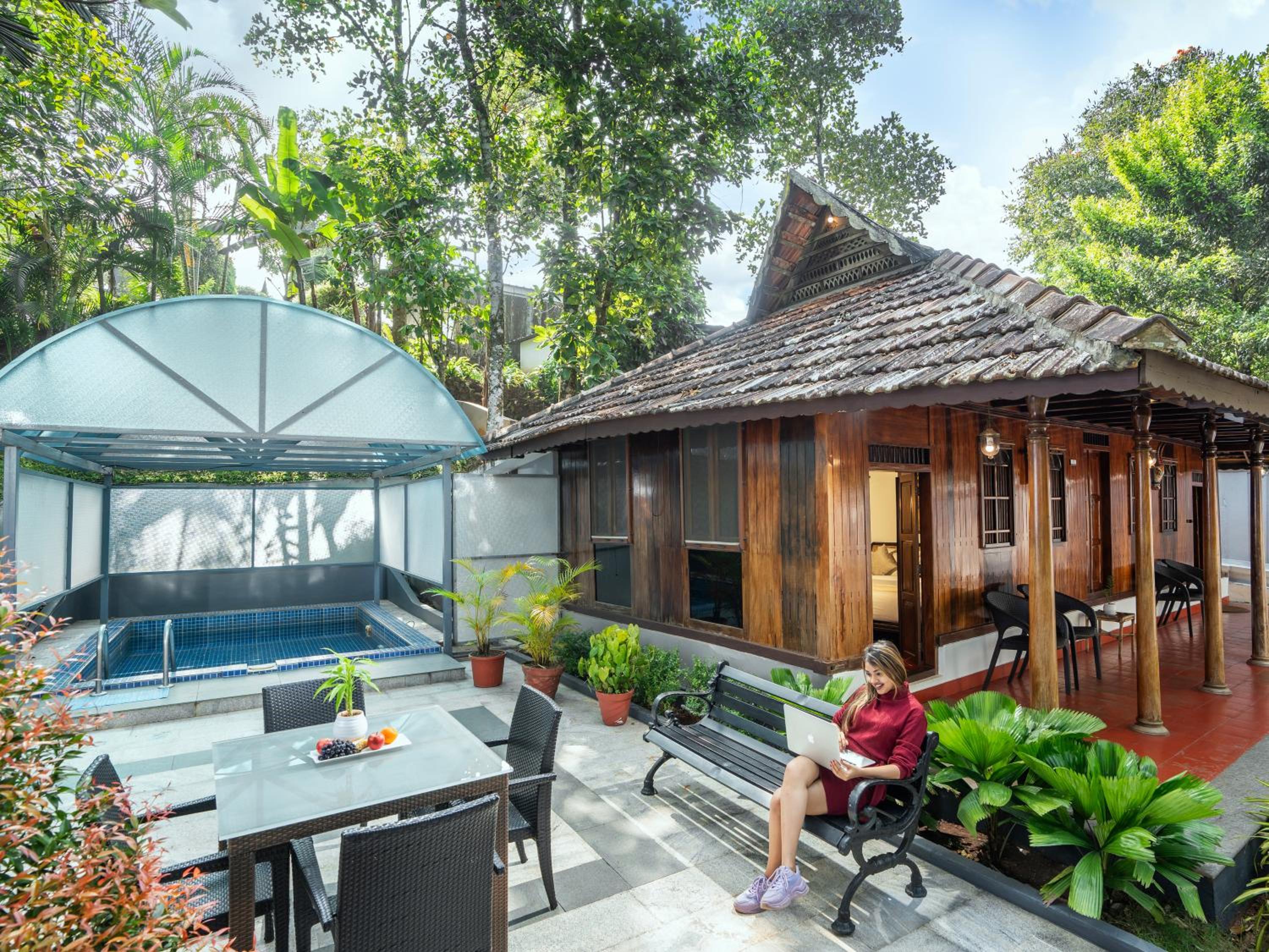 Family Pool Villa