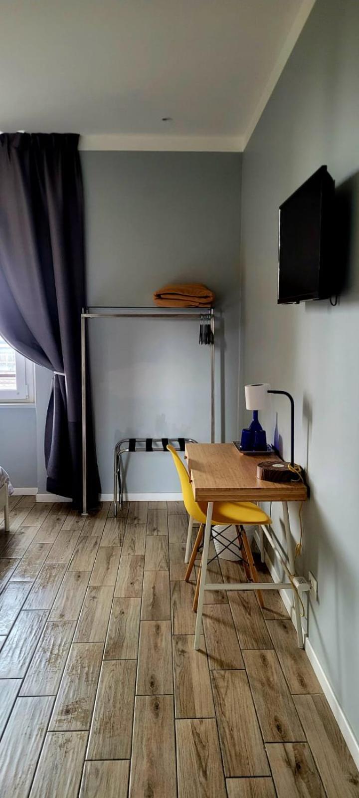 Double Room - Photo 6