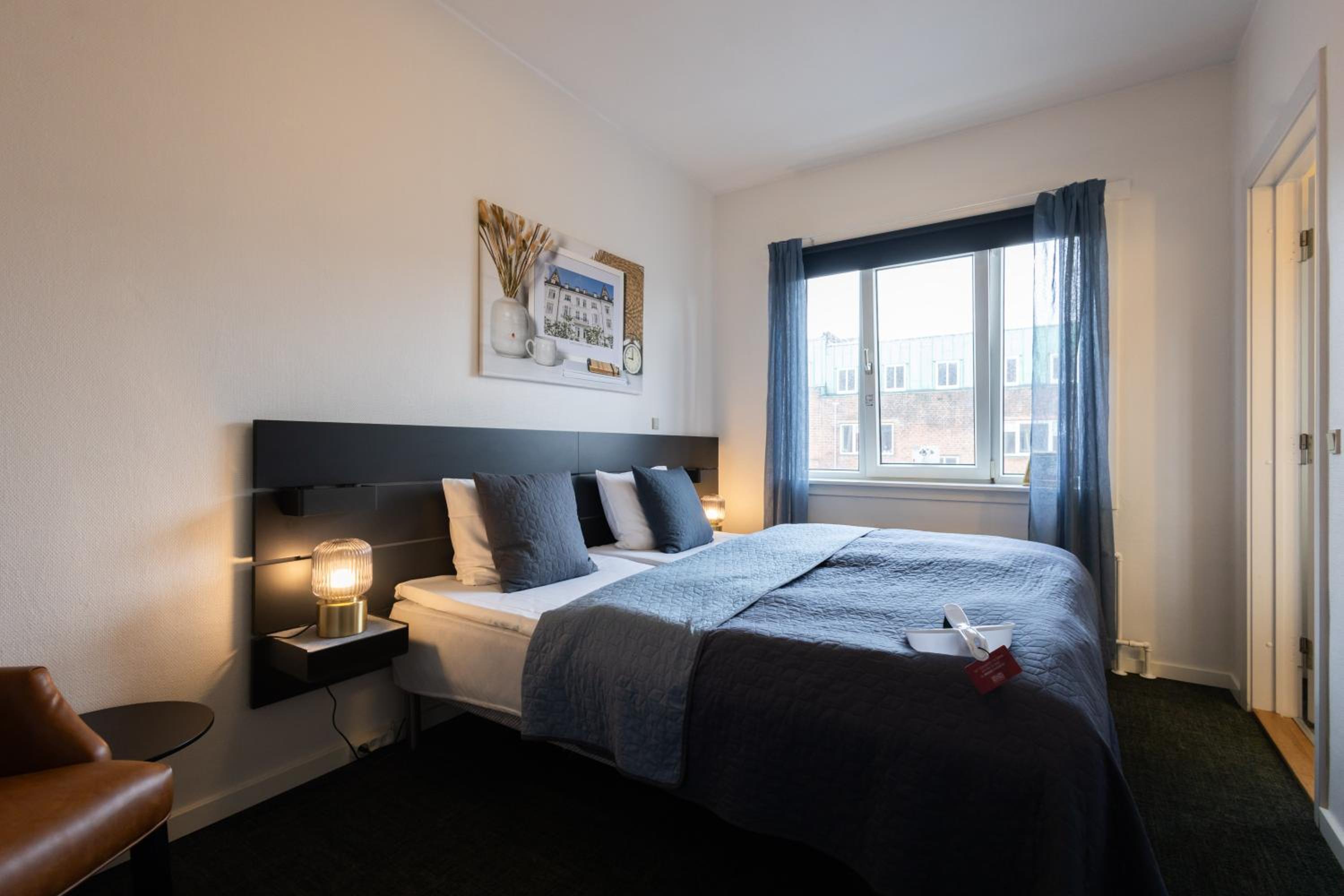 Small Double Room - Photo 6