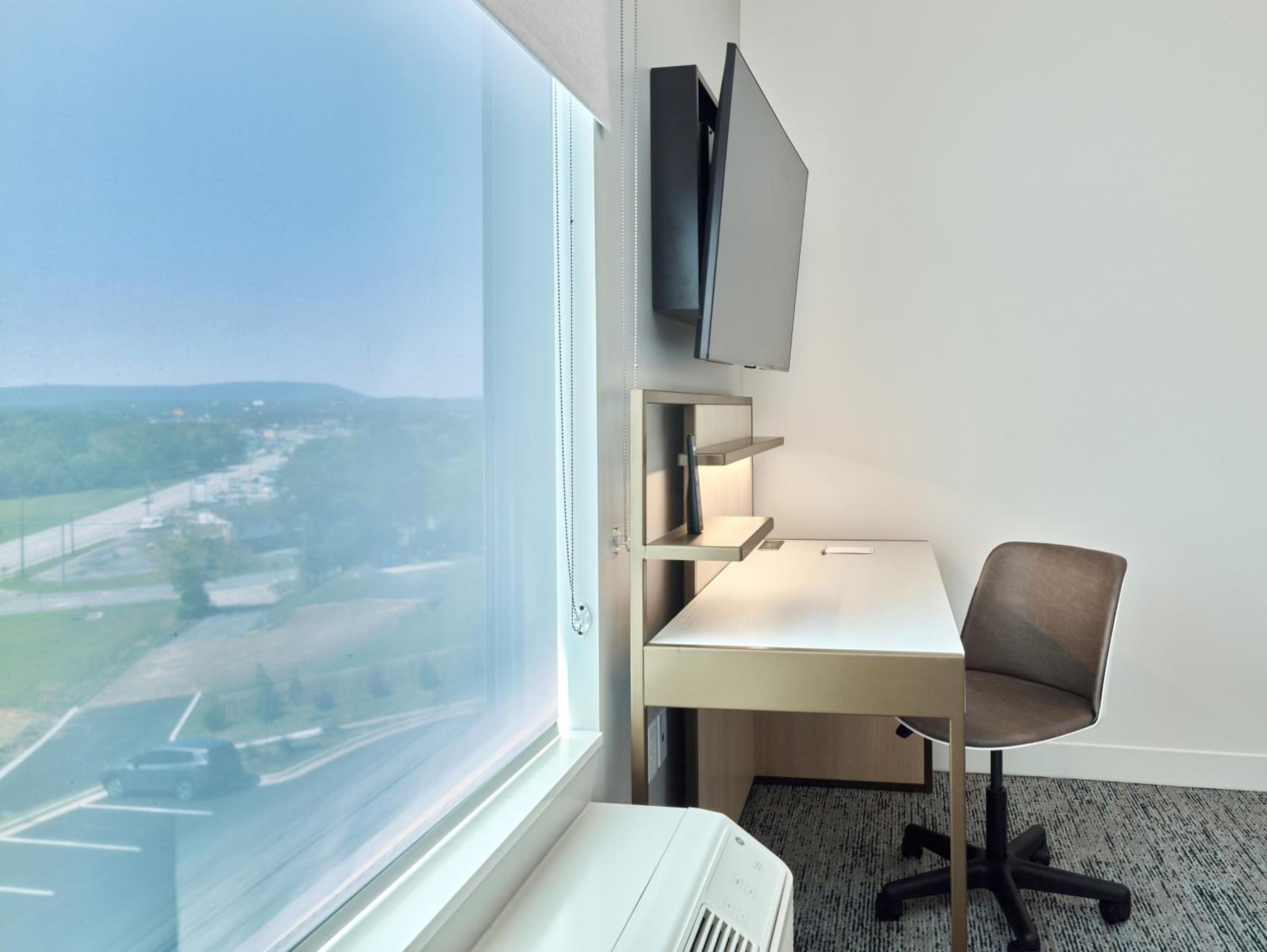 Queen Studio with Two Queen Beds and Mountain View - Photo 1