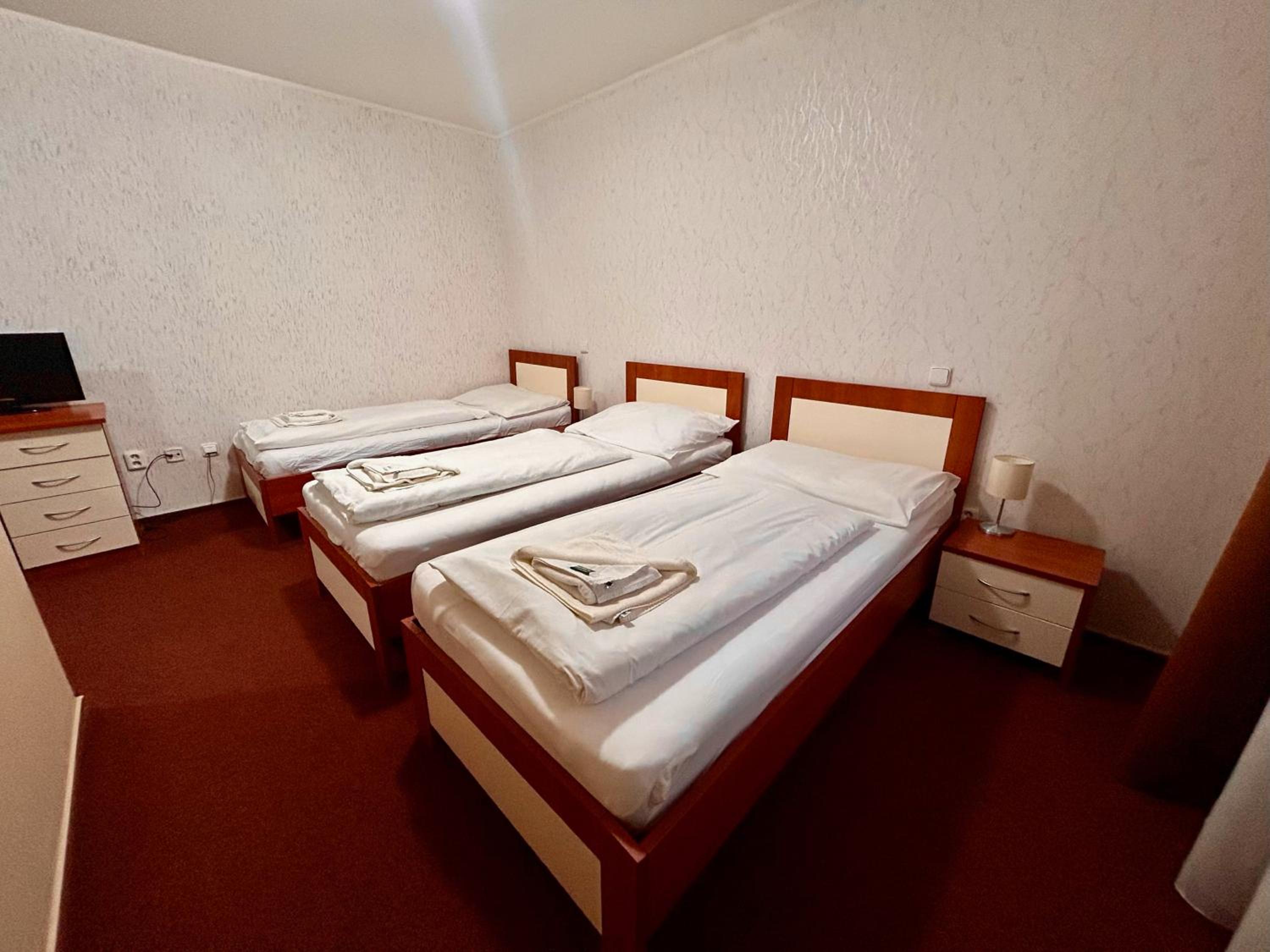 Triple Room - Photo 2