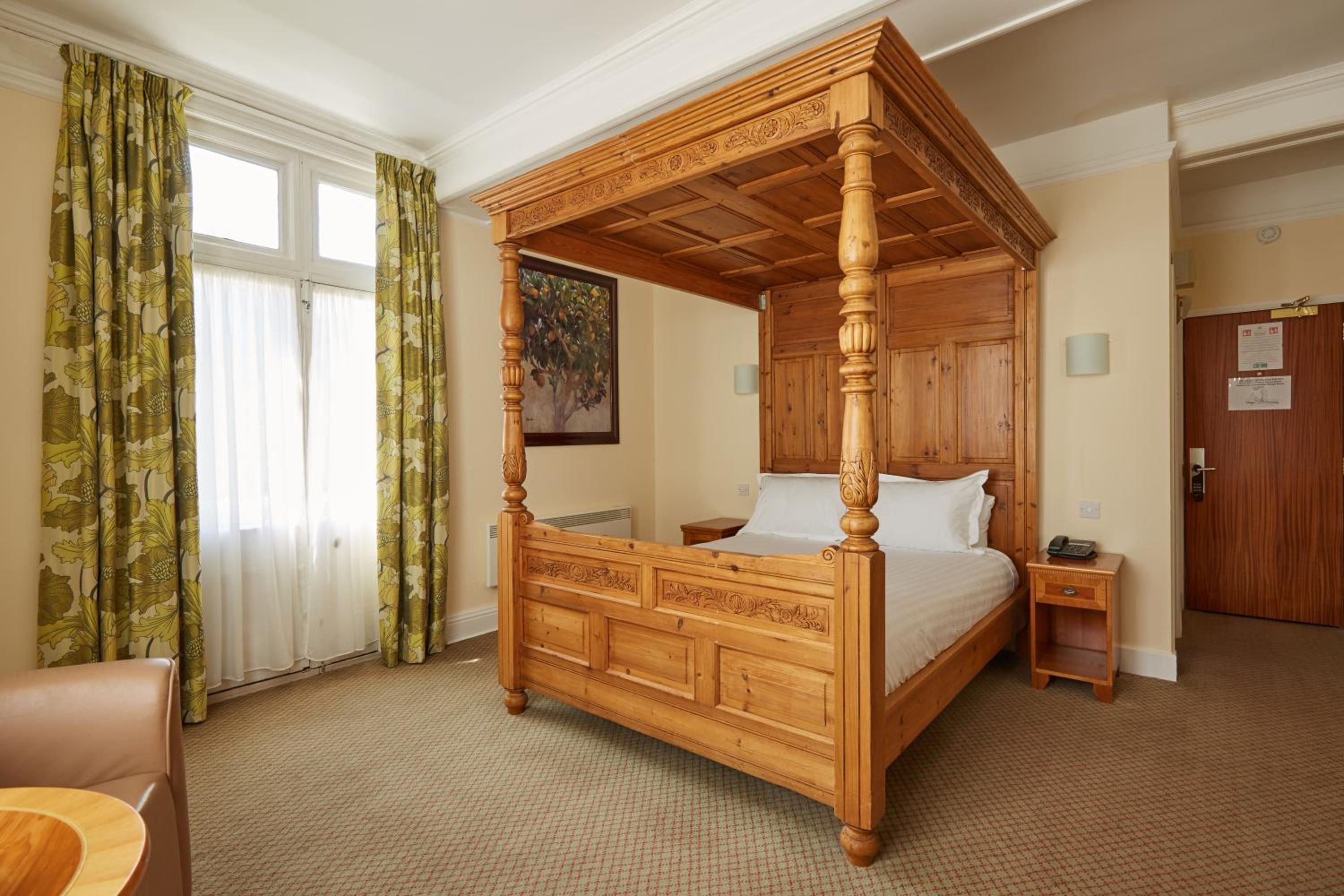 Suite - Photo 4