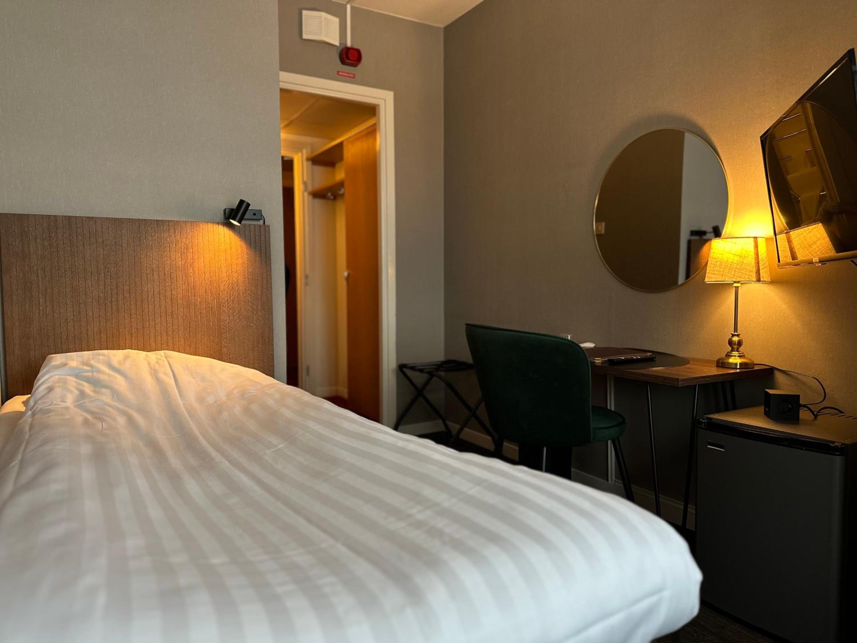 Single Room photo 2