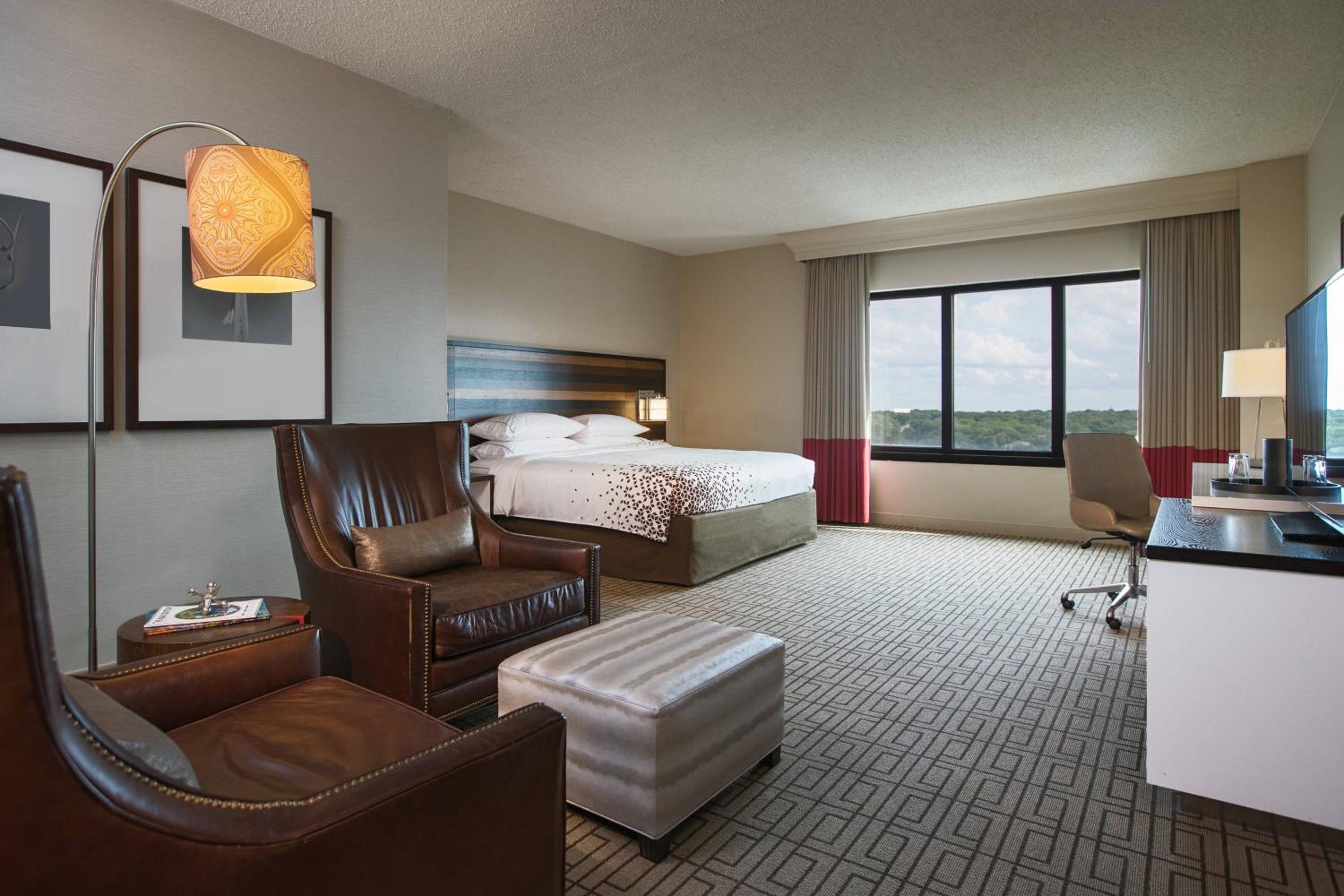 King Room with City View photo 1