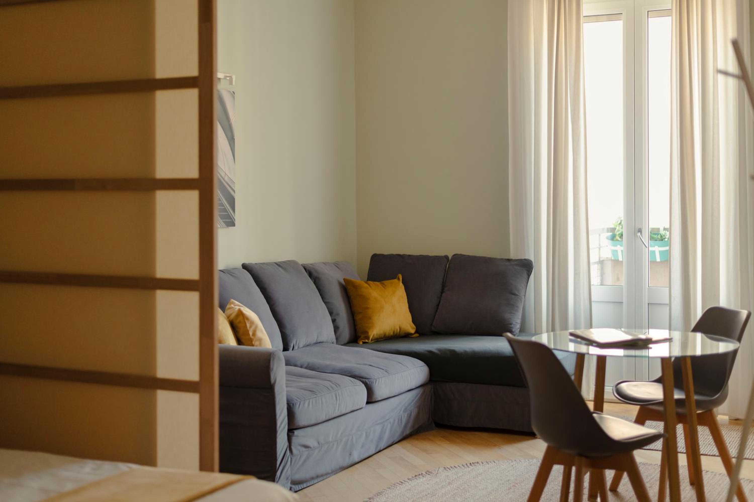Apartment with Balcony - Via Francesco Sforza 5