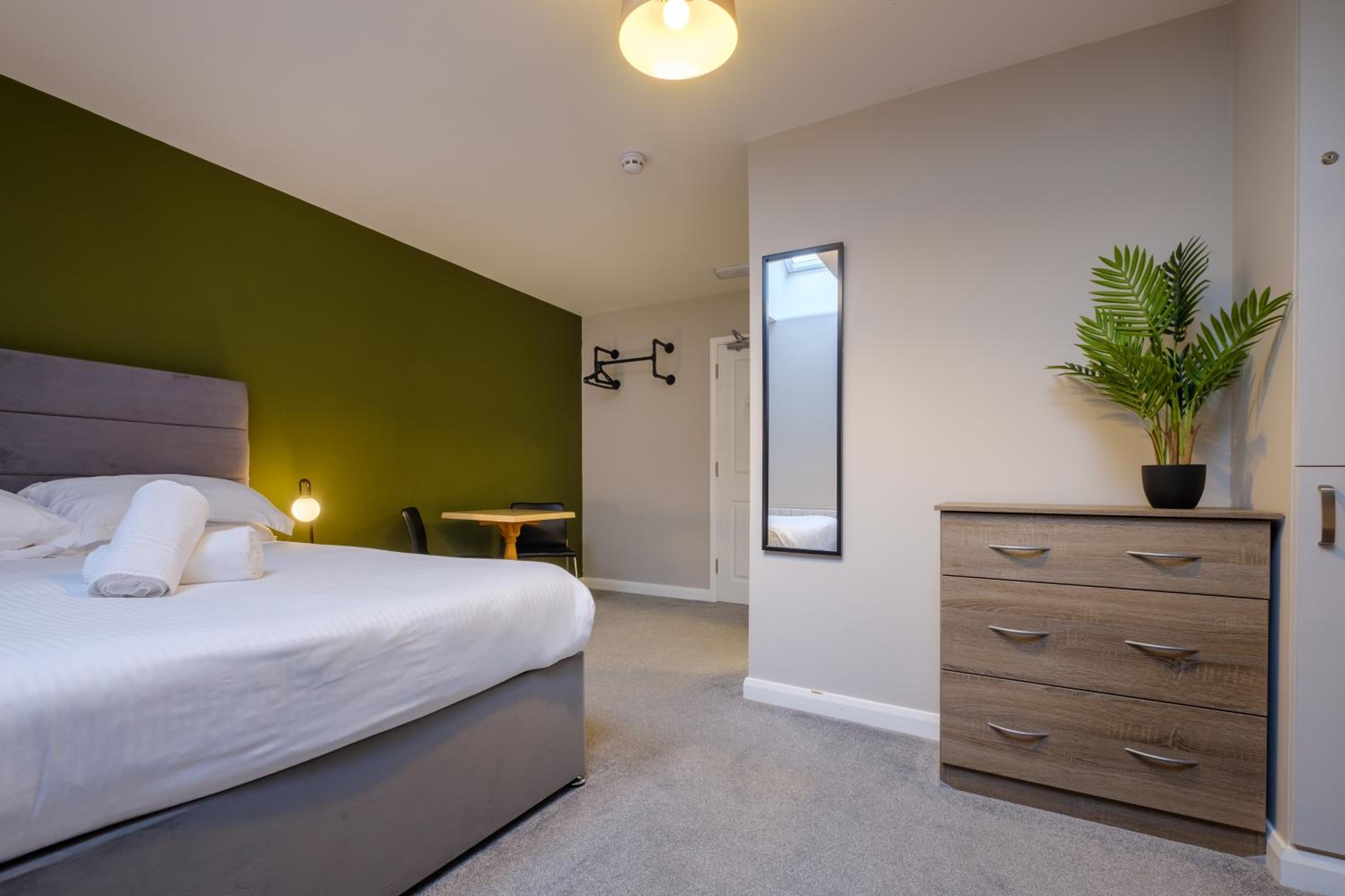 Double Room with Private Bathroom - Photo 7