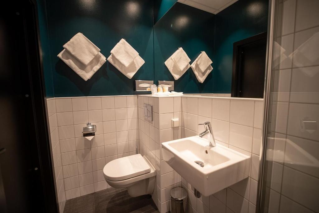 Standard Double Room - Photo 4