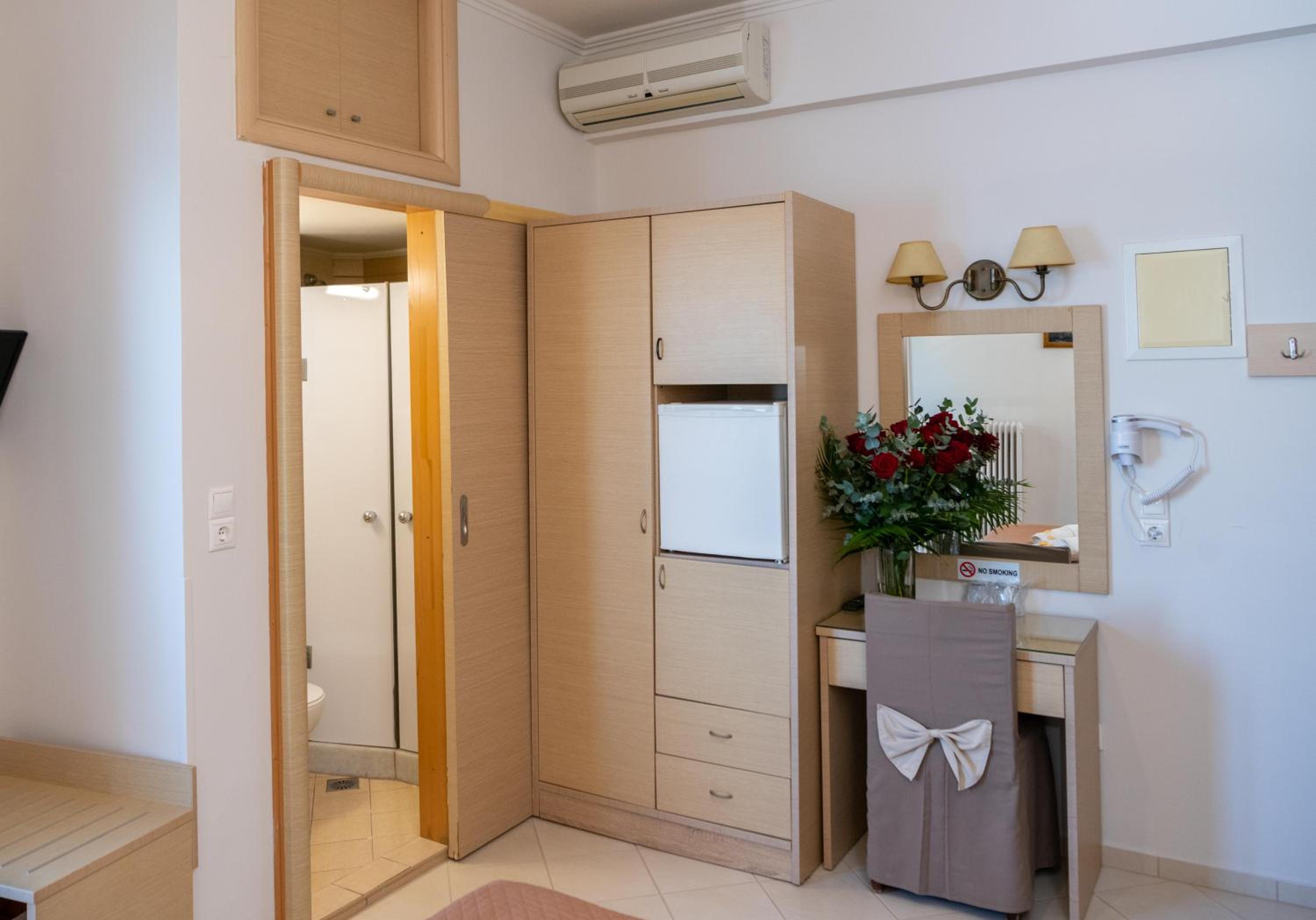 Single Room photo 2