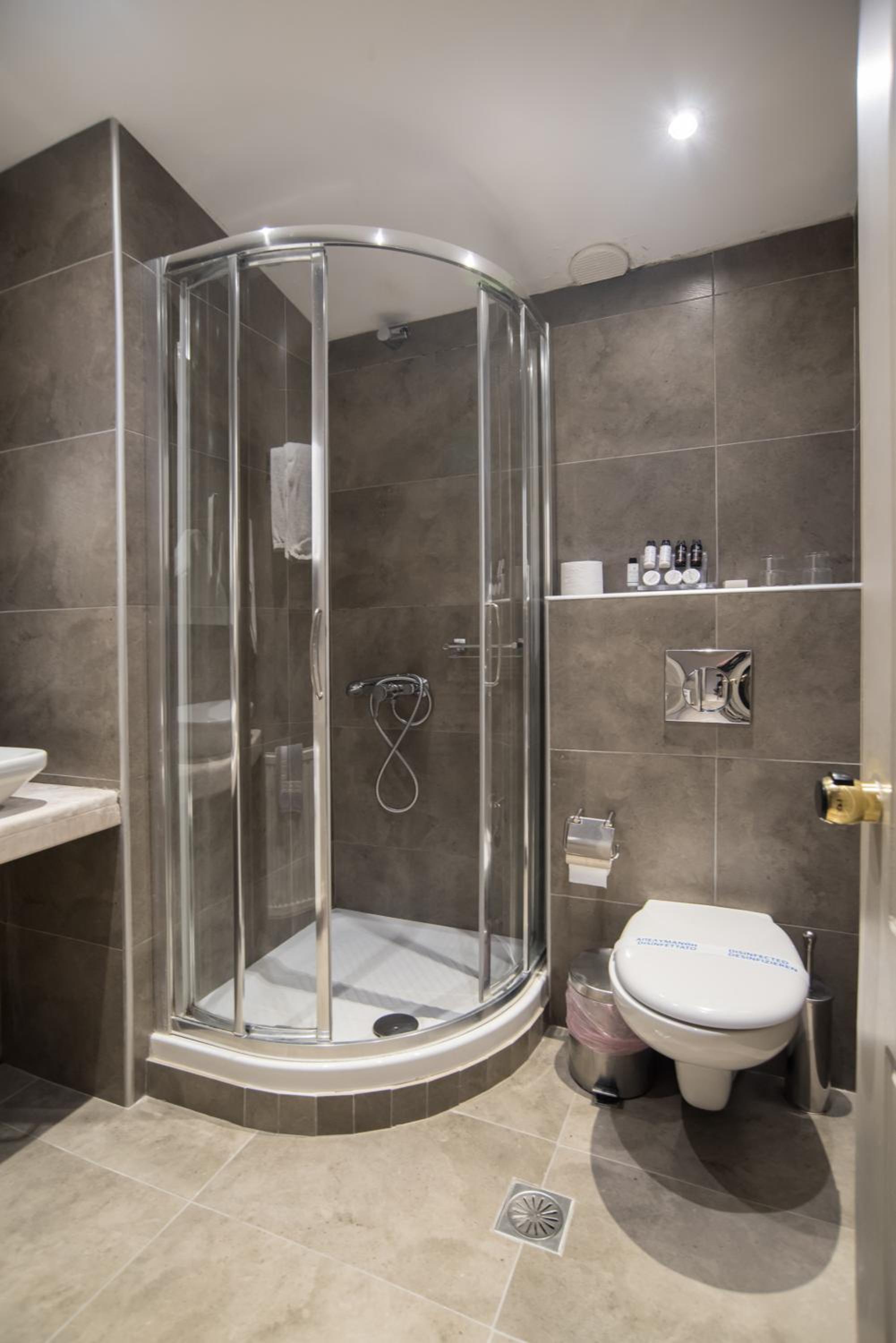 Superior Triple Room - Photo 13